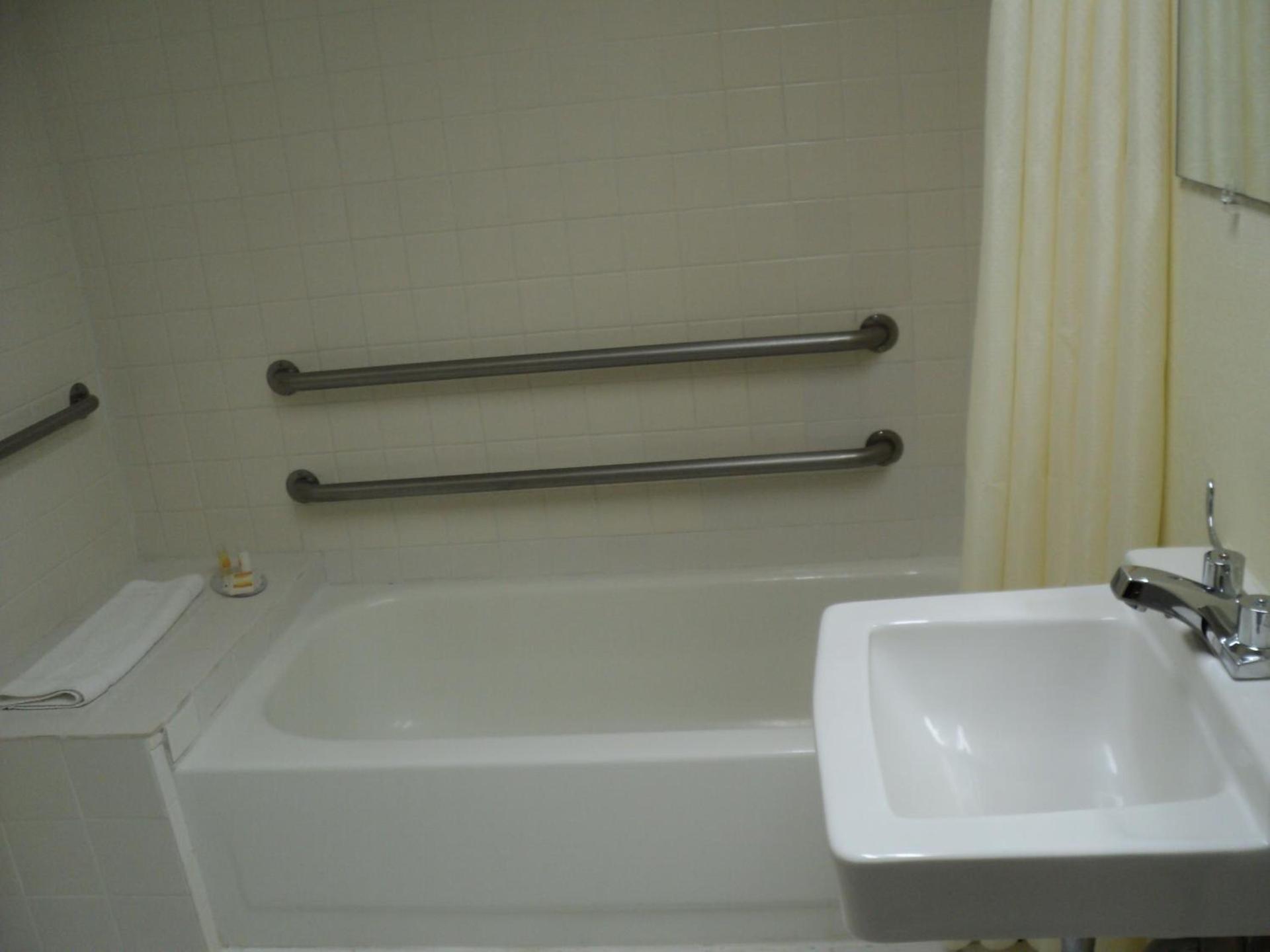 Knights Inn Cleveland GA photo 11