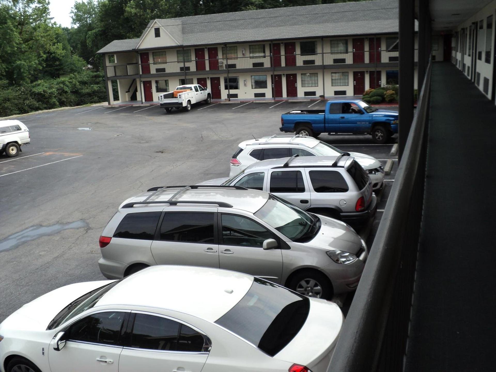 Knights Inn Cleveland GA photo 13