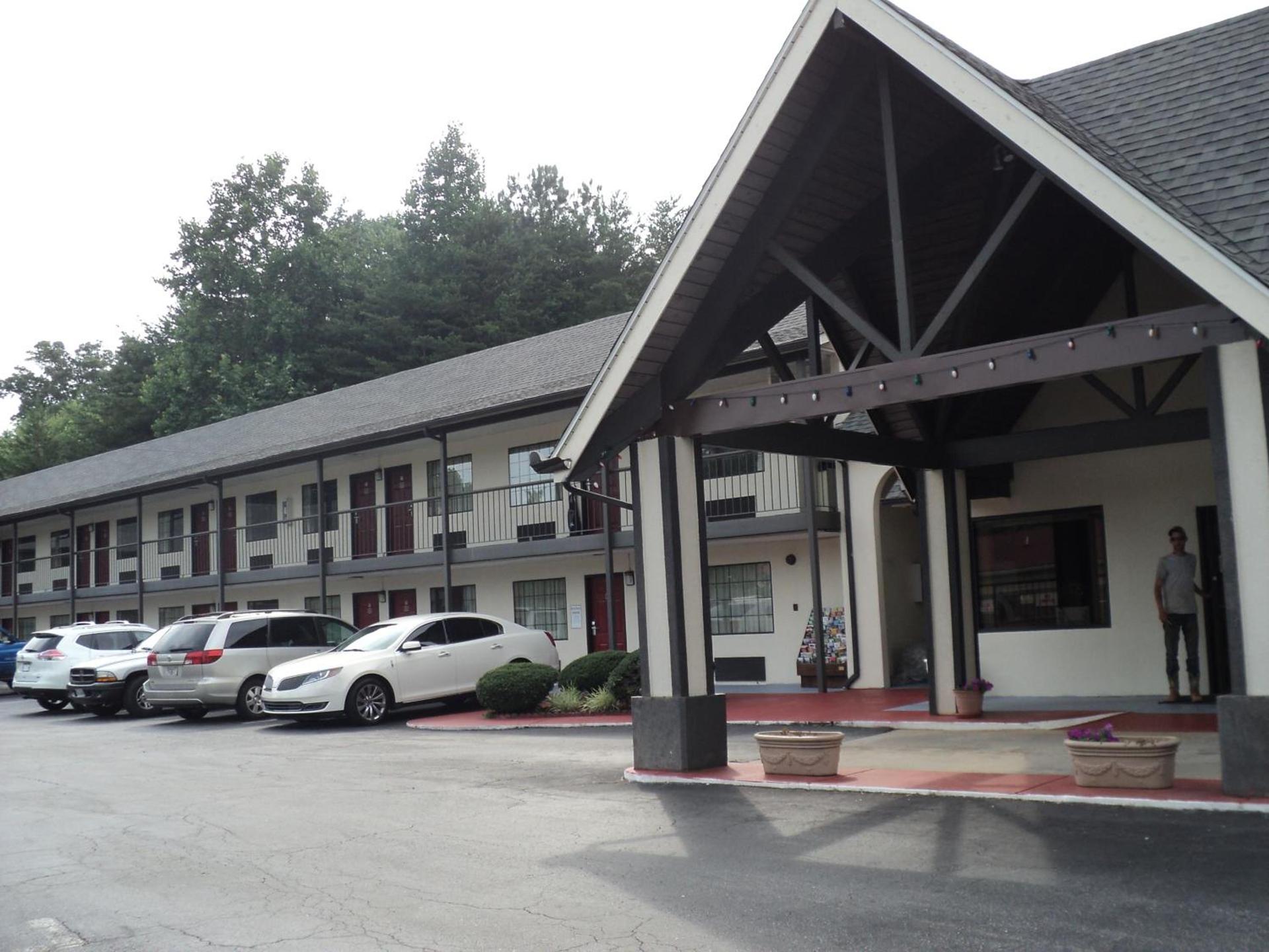 Knights Inn Cleveland GA photo 6