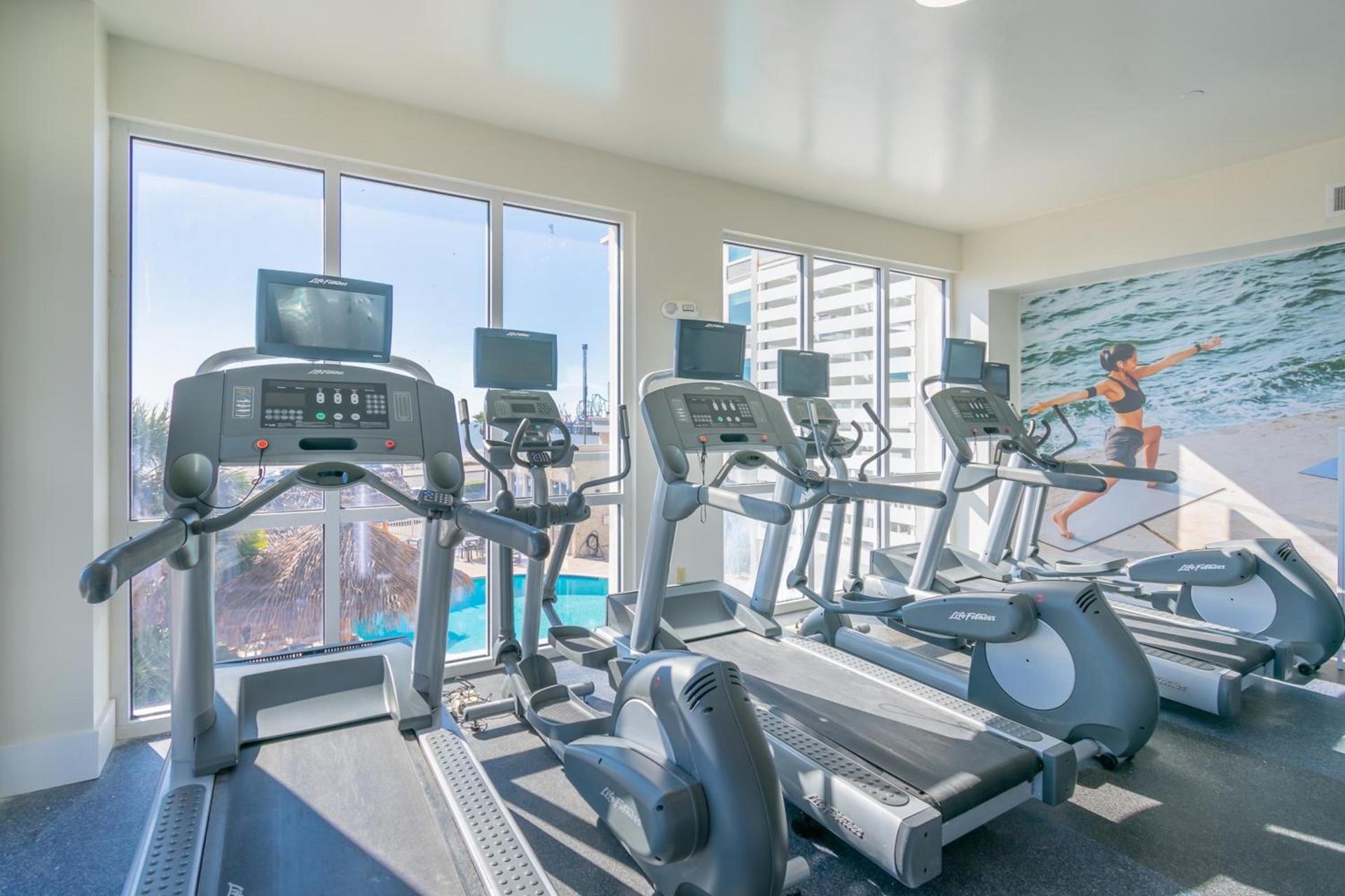 Clarion Pointe Galveston Seawall photo 15