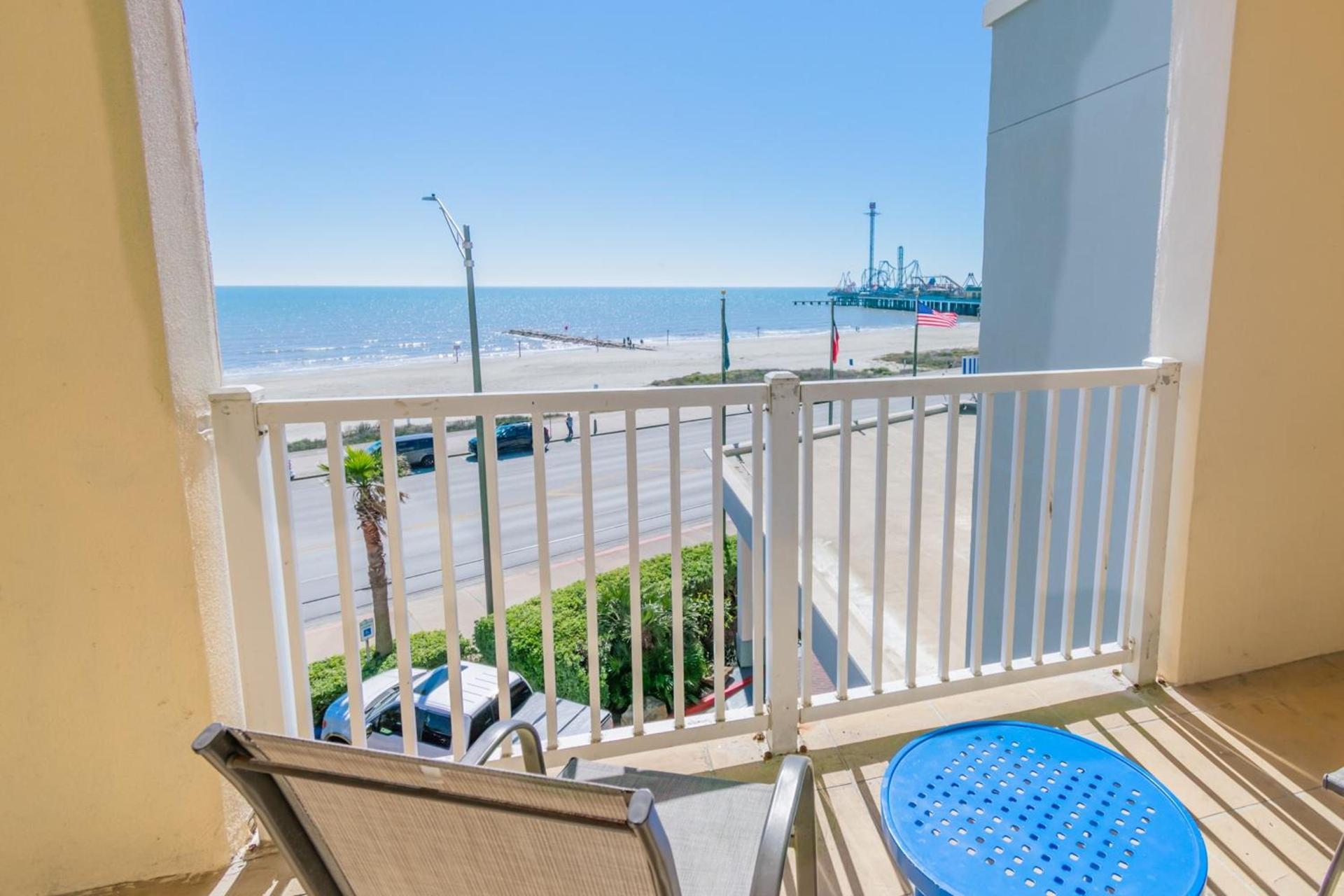 Clarion Pointe Galveston Seawall photo 63