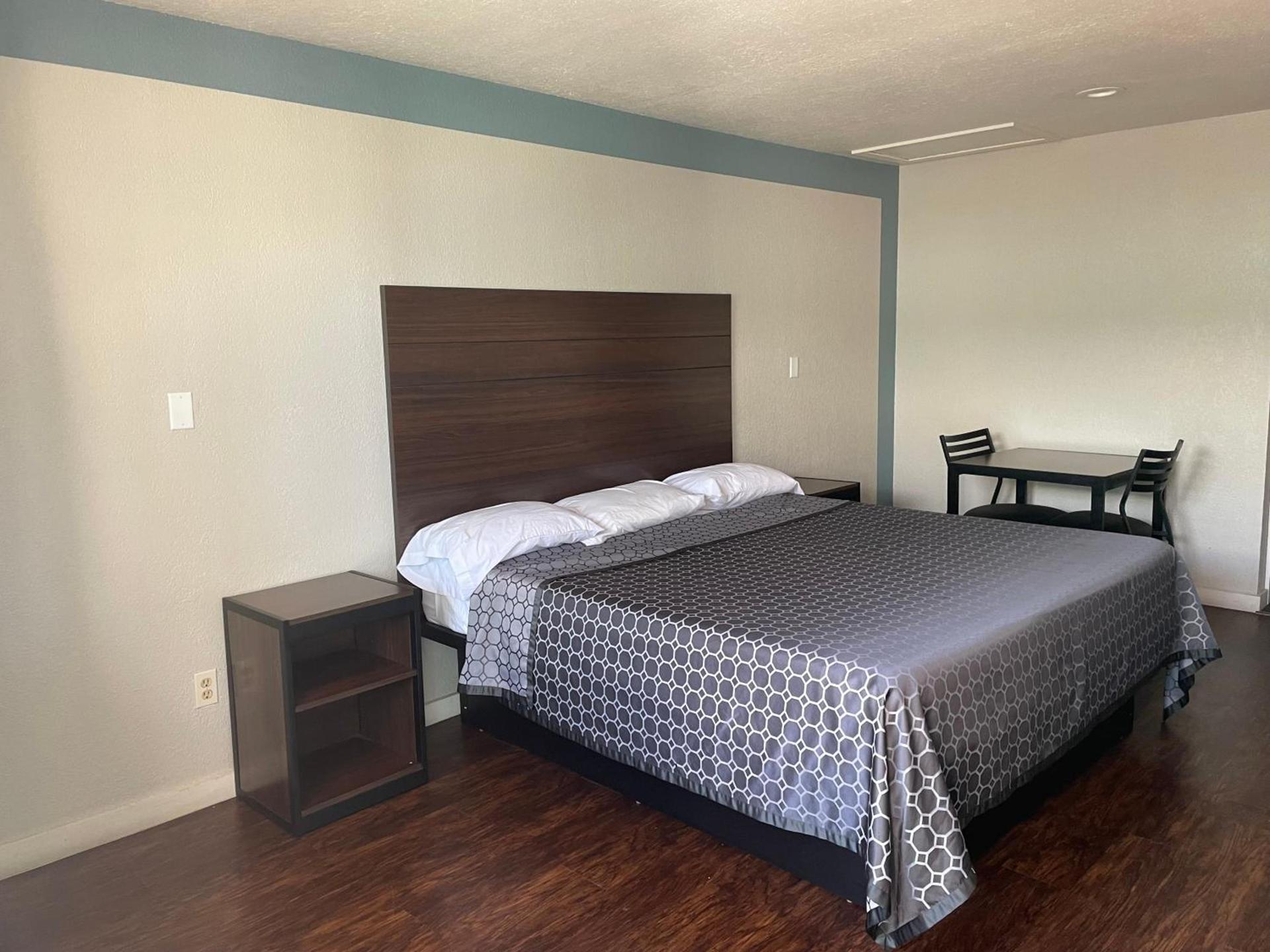 Garden Inn Motel photo 3