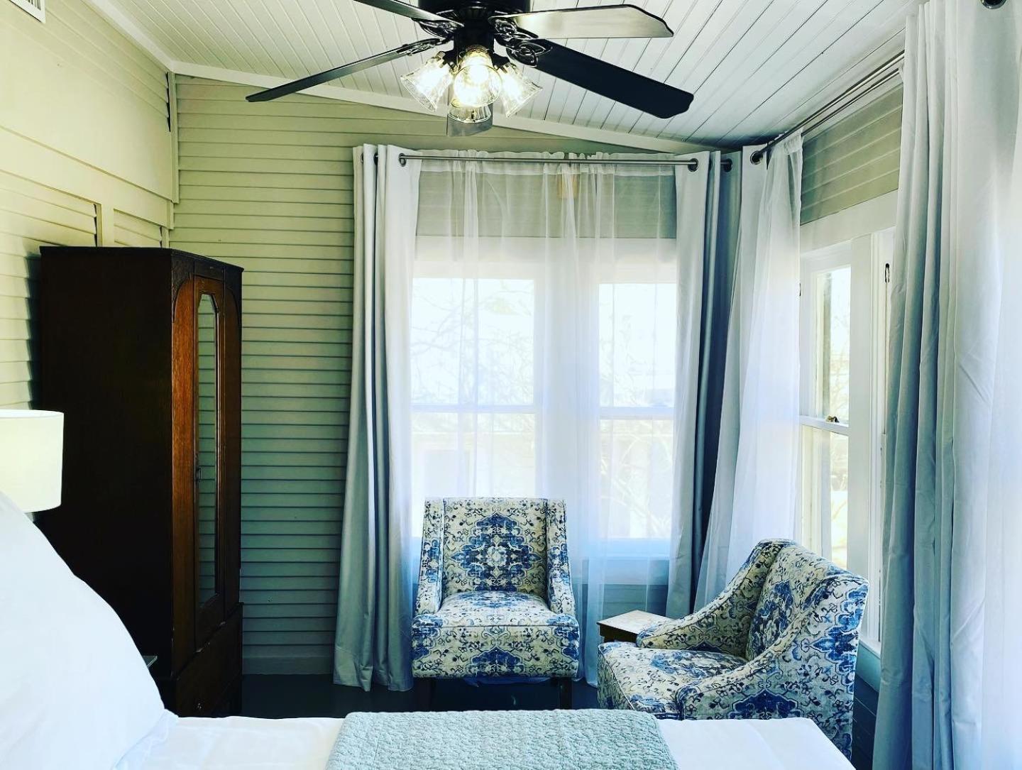 Dabbs Hotel photo 41