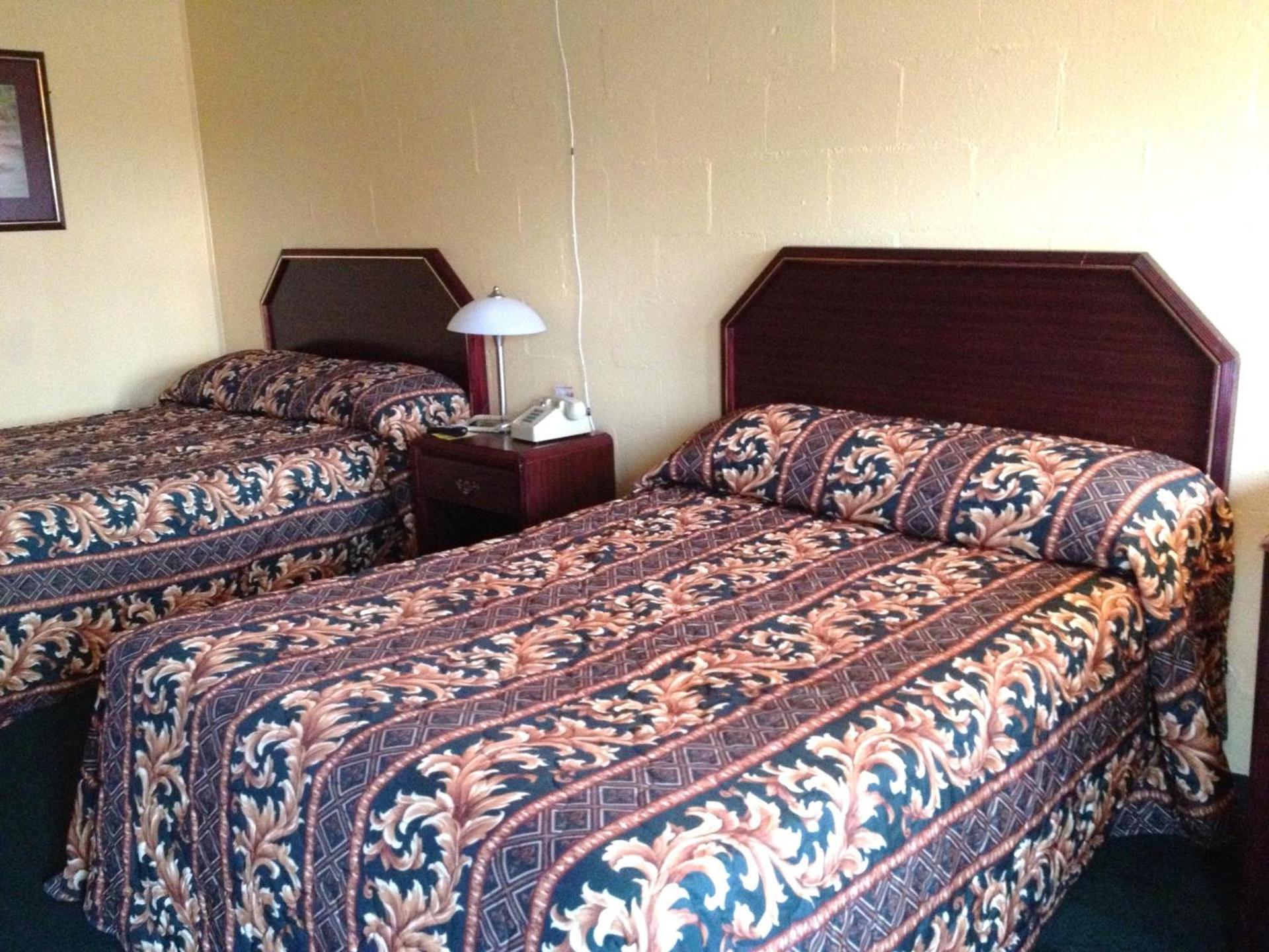 Holiday Motel photo 3
