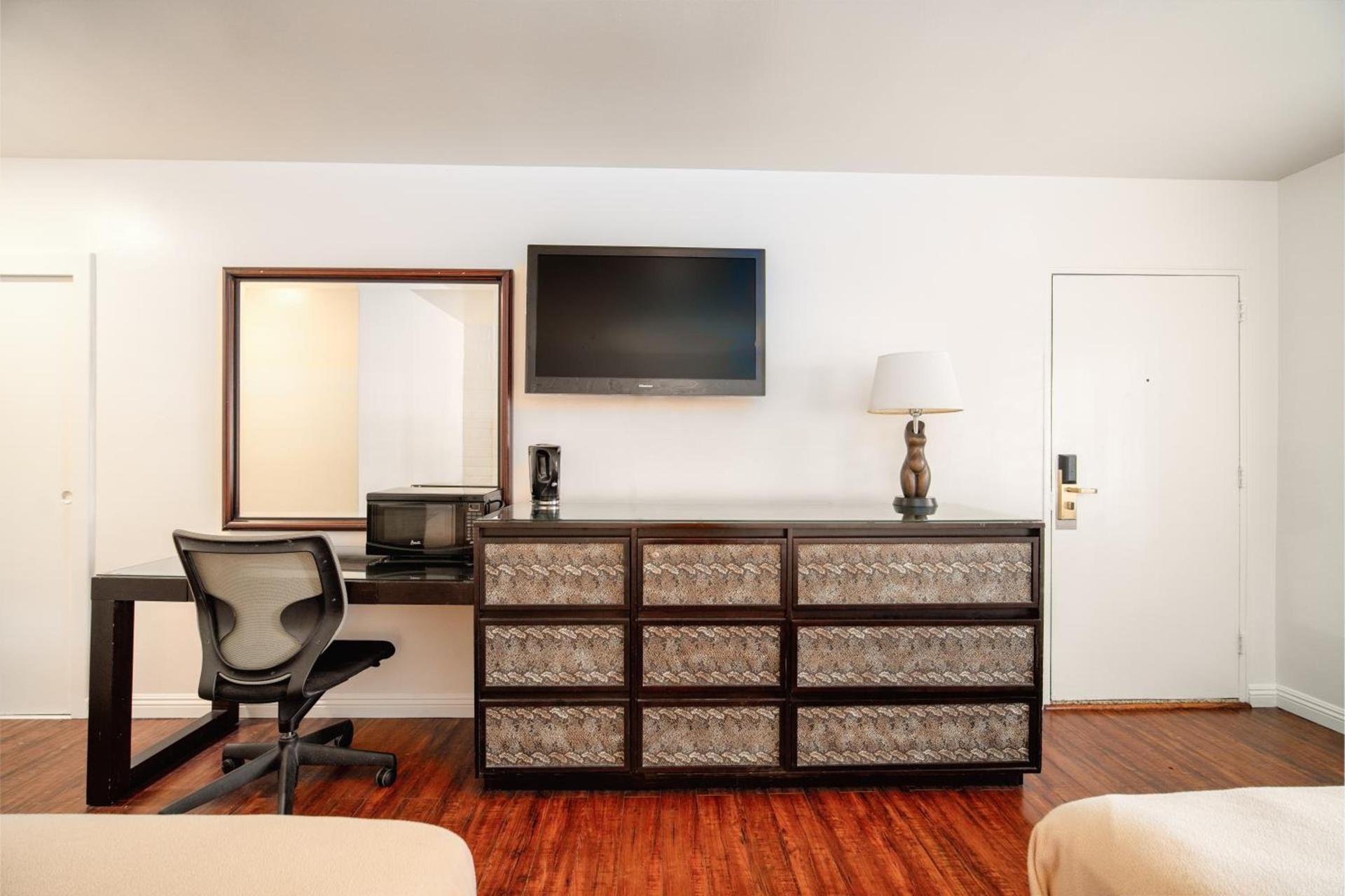 Hollywood Downtowner Inn photo 18