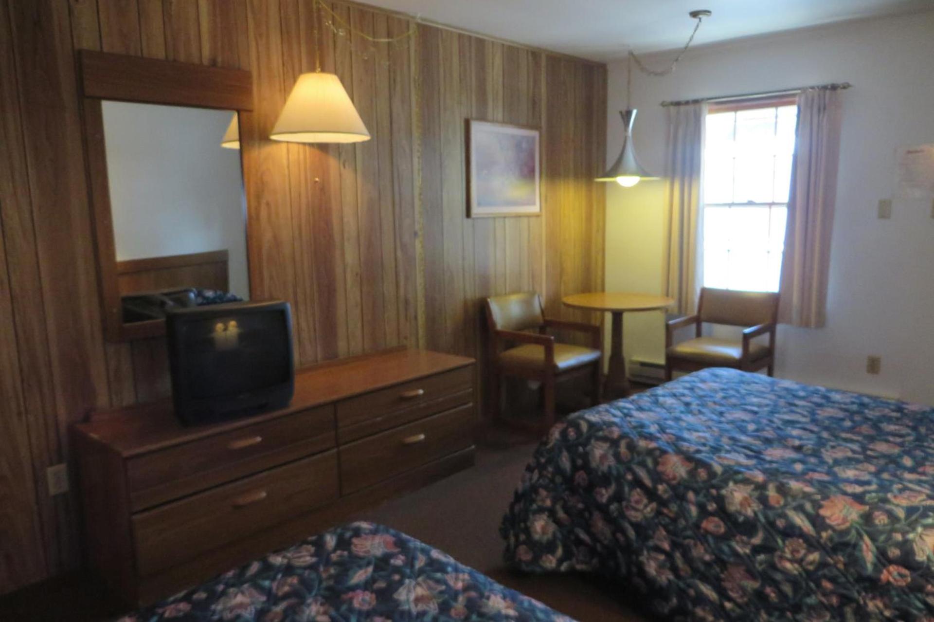 Seacrest Motel photo 12