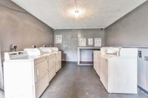 Economy Hotel Minot photo 4