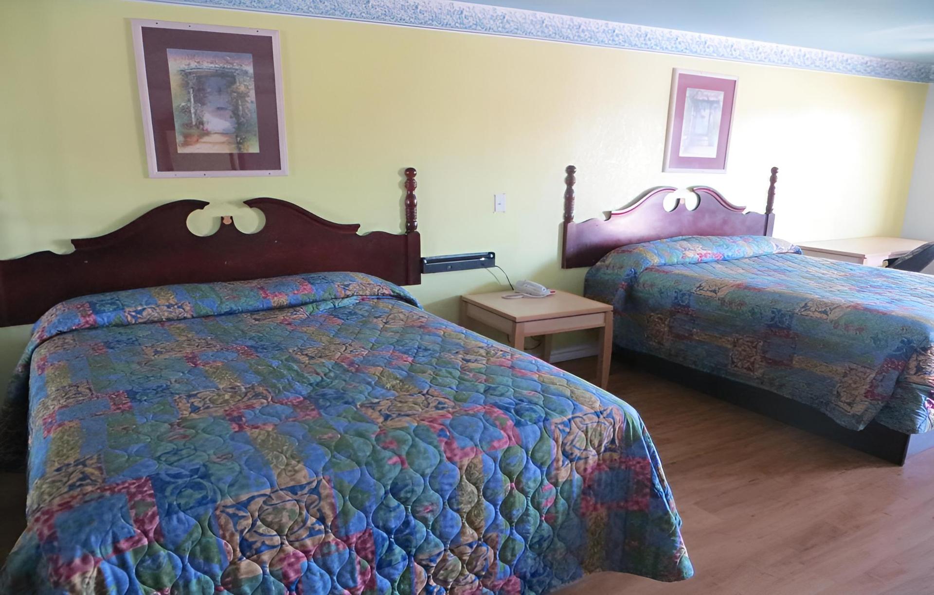 Mustang Inn and Suites photo 3