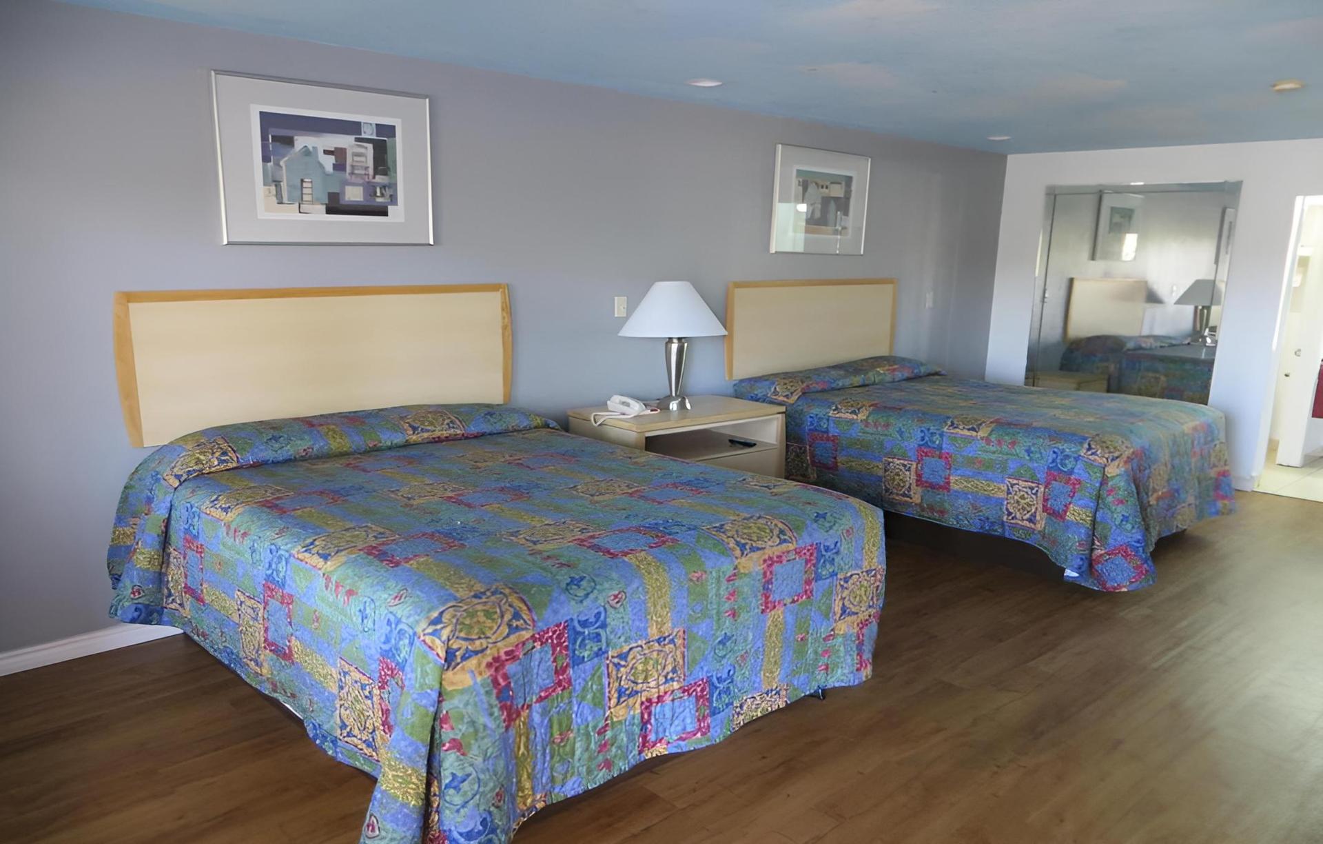 Mustang Inn and Suites photo 6