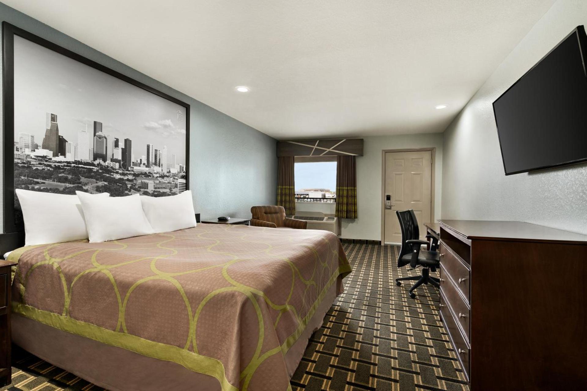 Super 8 by Wyndham Houston/Dtwn/I-610 photo 15