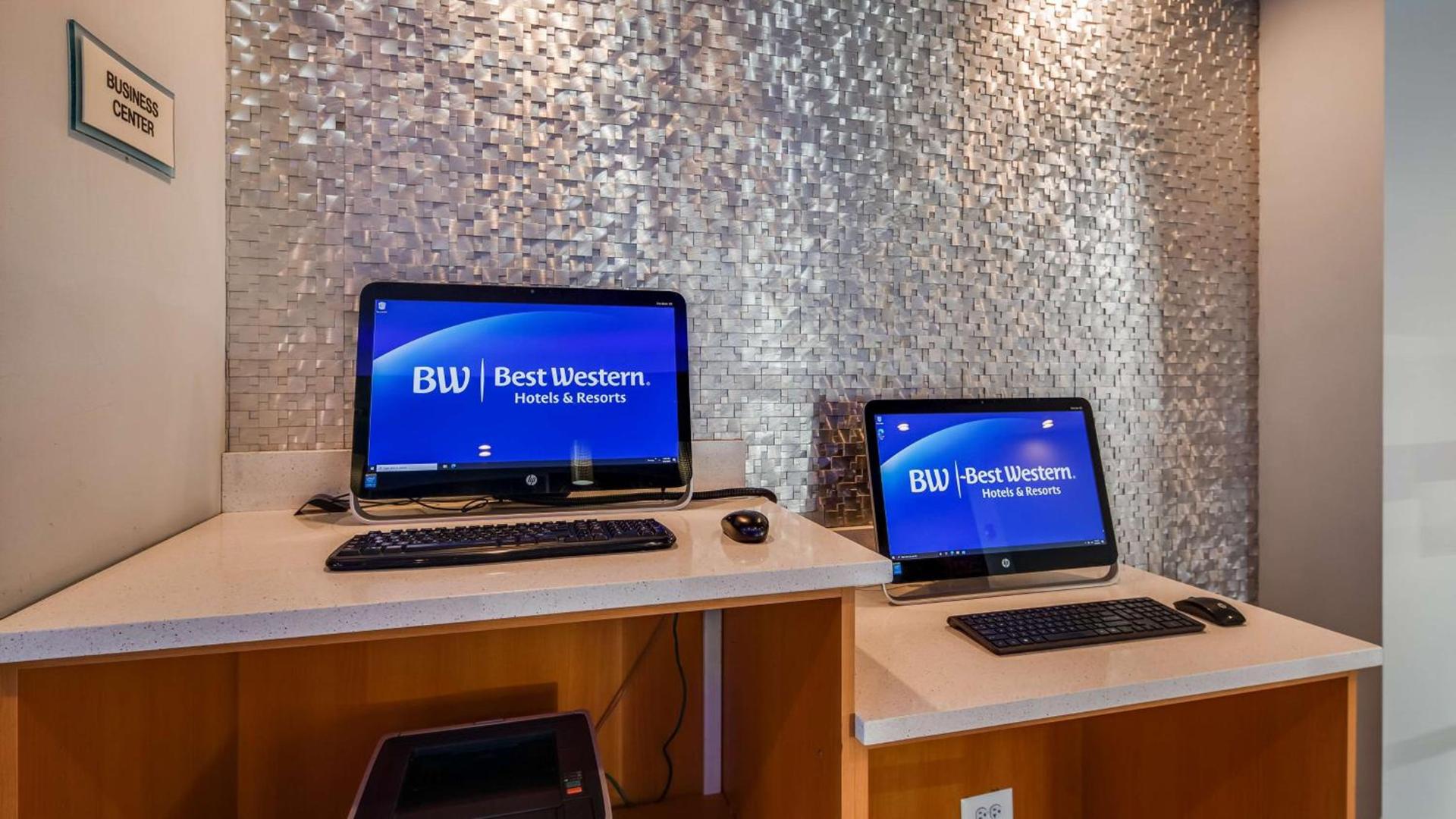 Best Western Plus Hyde Park Chicago Hotel photo 4
