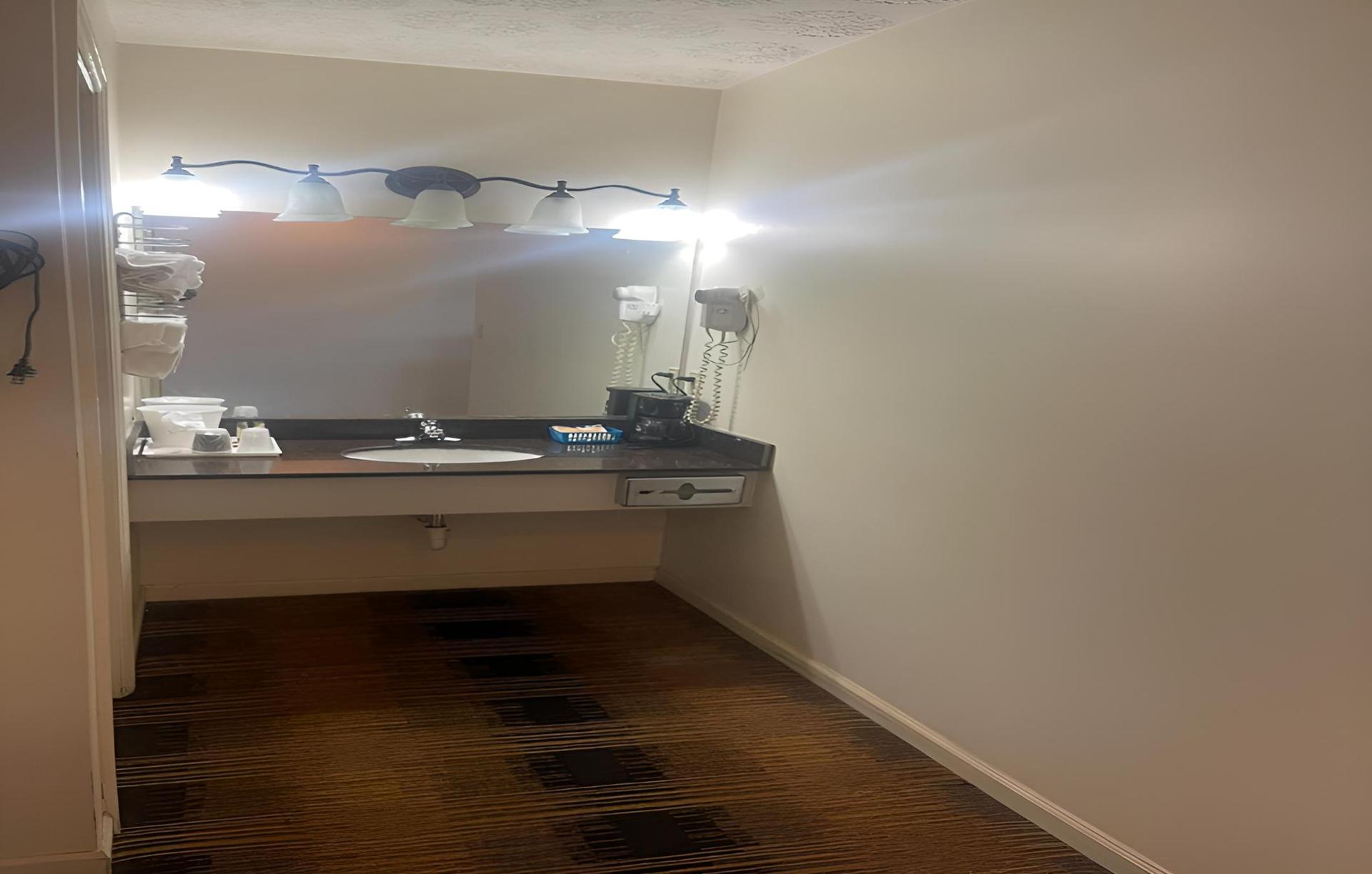 Budgetel Inn & Suites photo 16