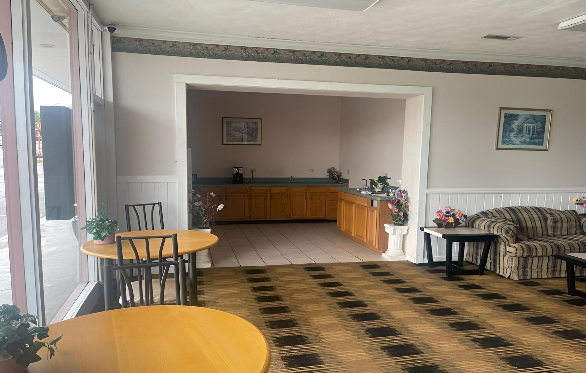 Budgetel Inn & Suites photo 11