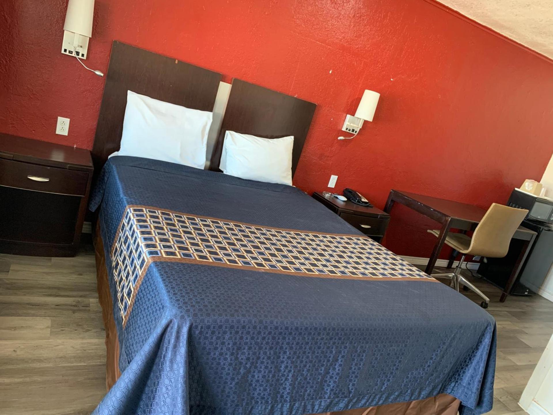 Budget Inn photo 9