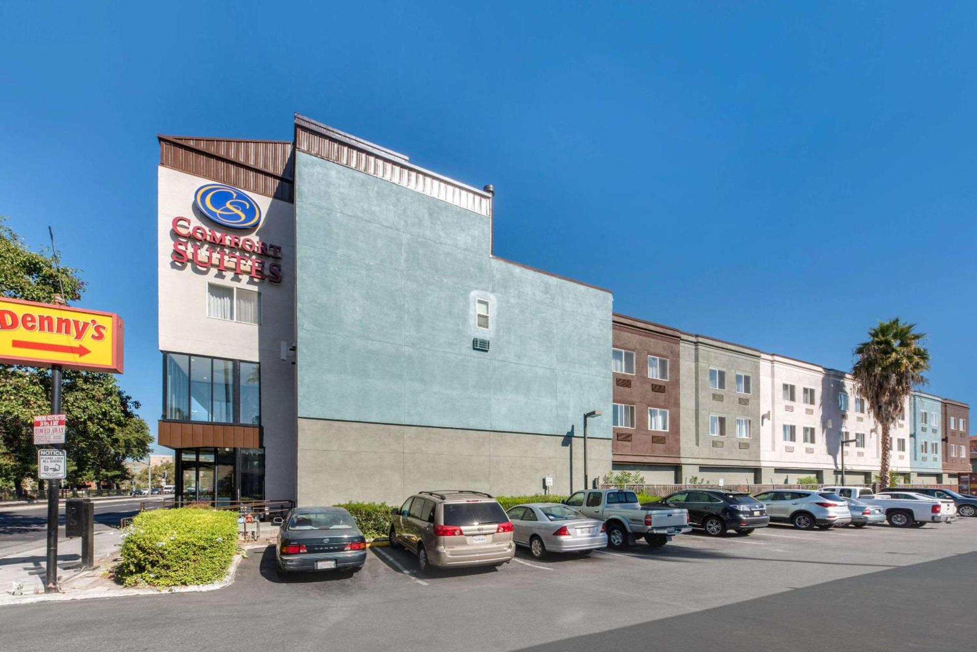 Comfort Suites San Jose Airport photo 1