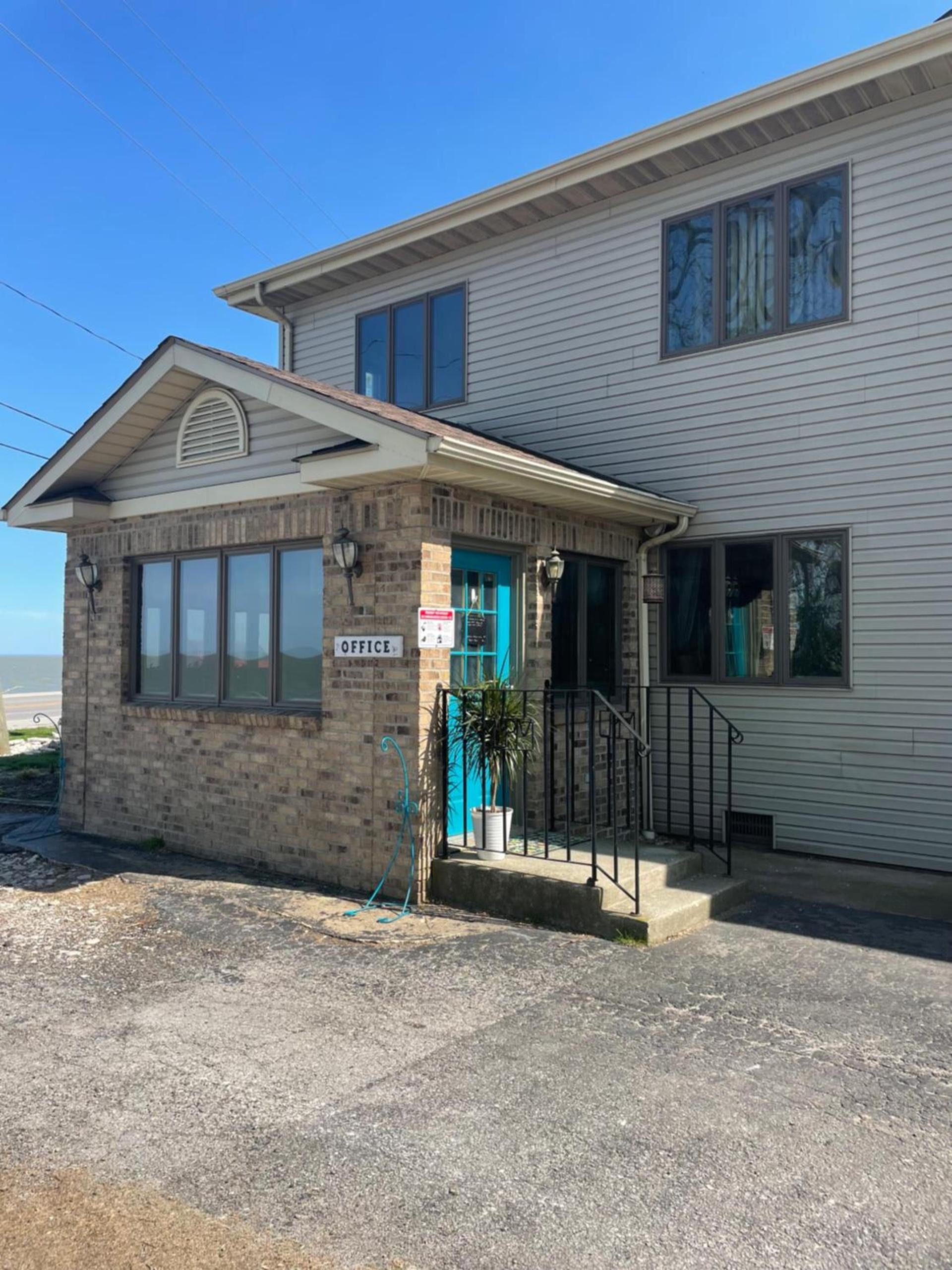 Lake Point Motel photo 26