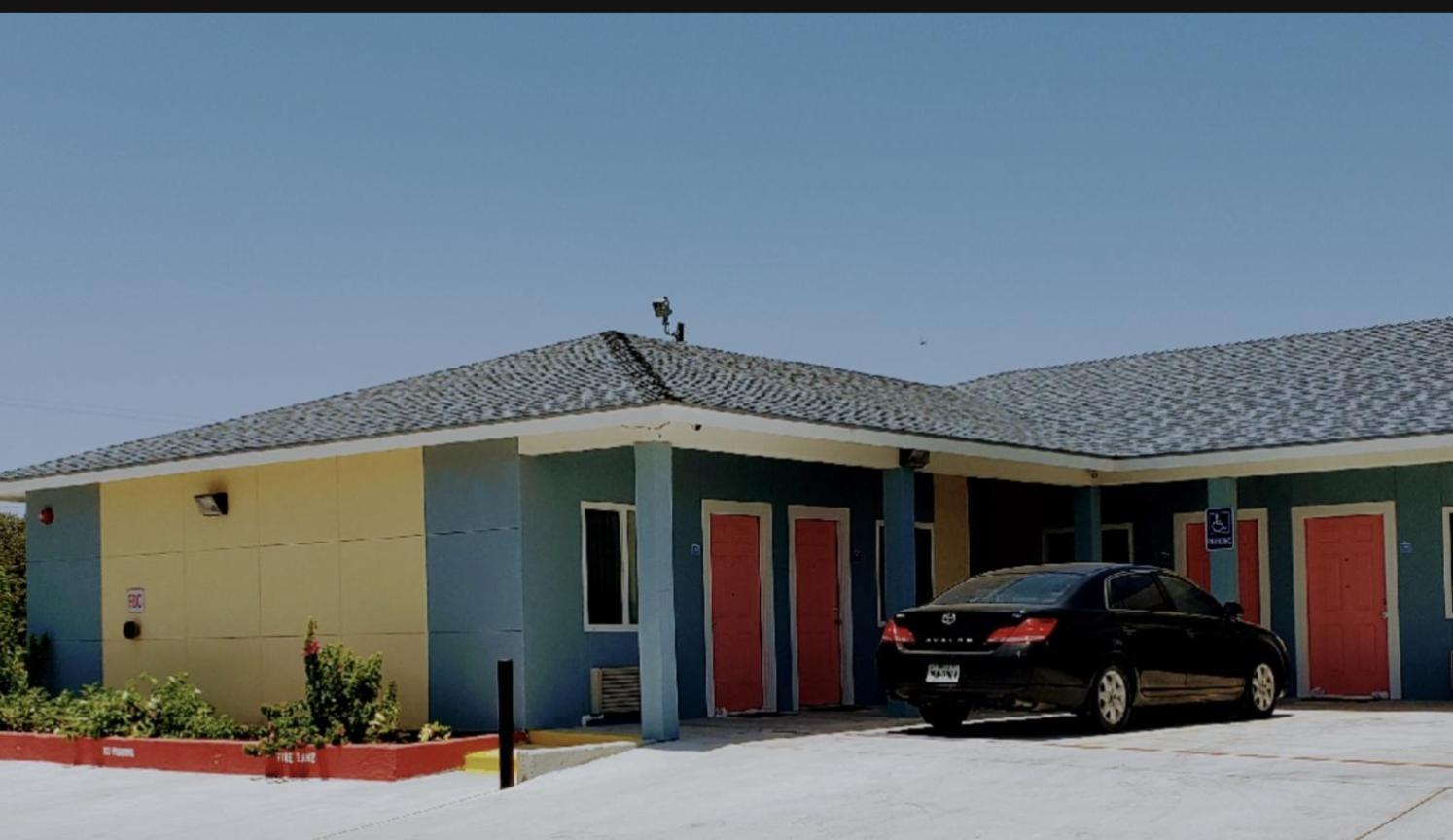 Holiday Inn motel photo 7