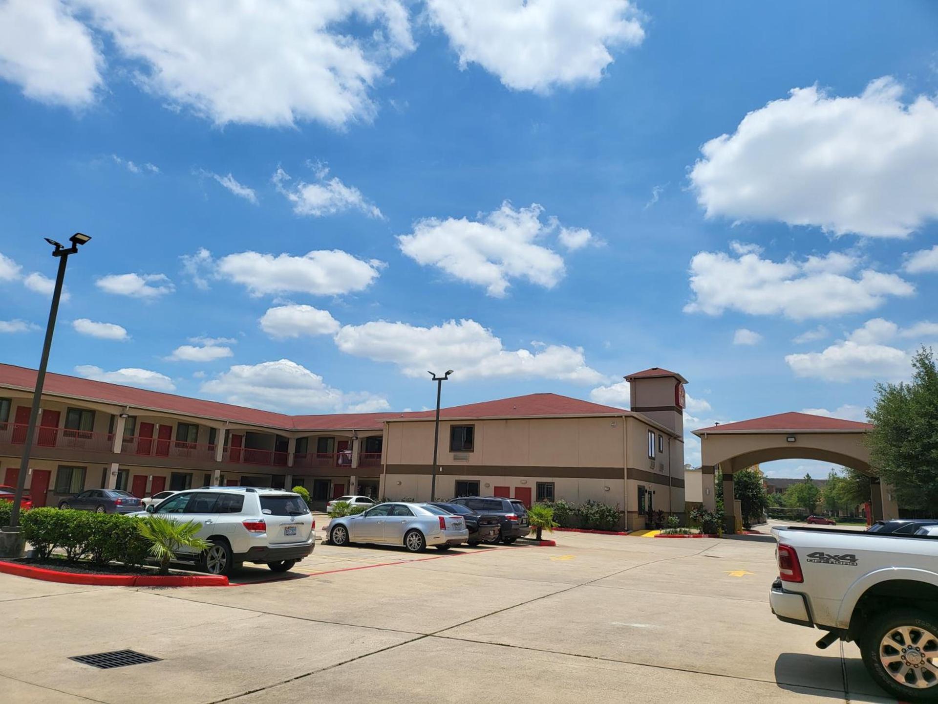 Palace Inn Sam Houston Race Park west road photo 48