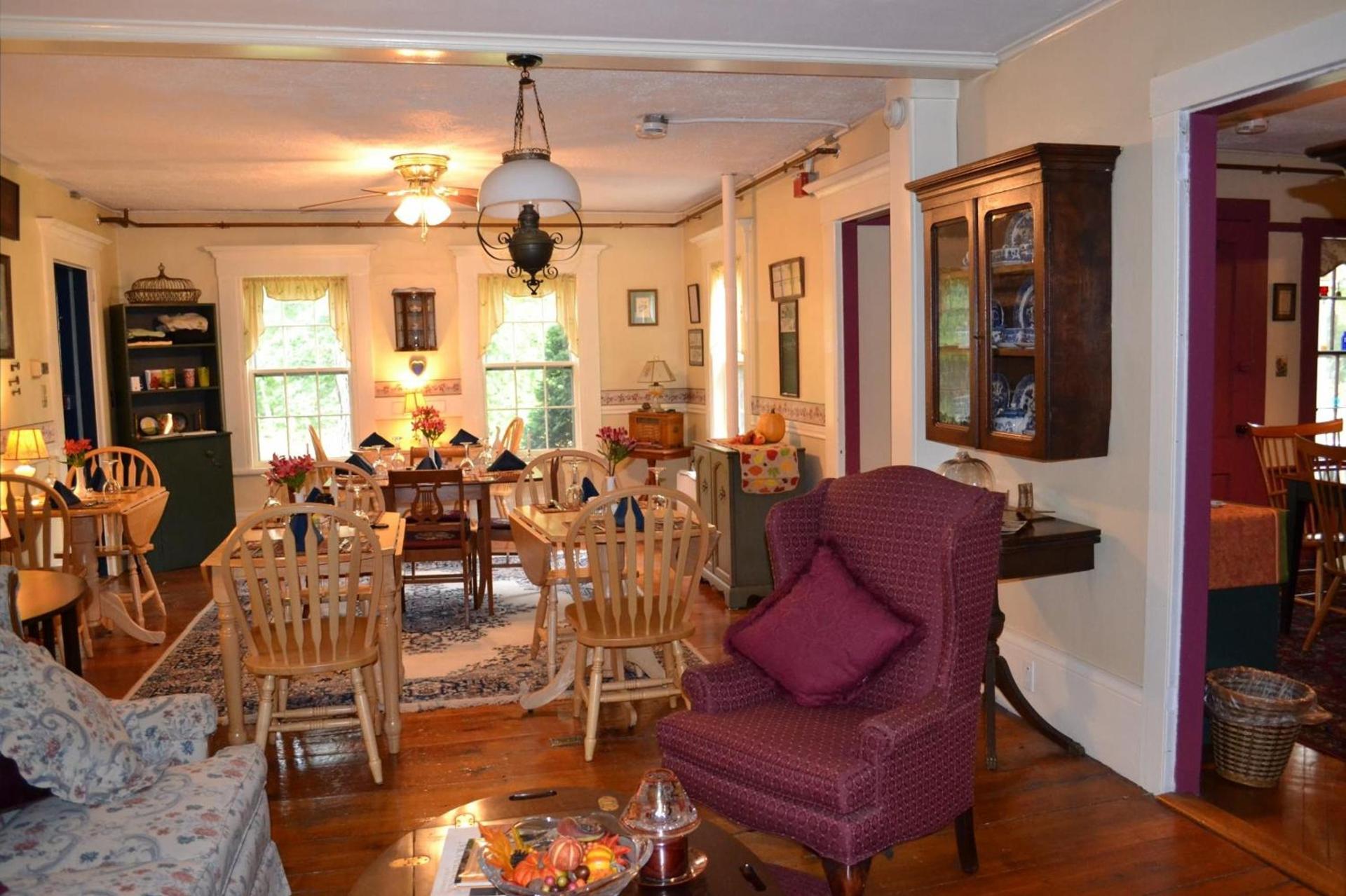 Benjamin Prescott Inn photo 13