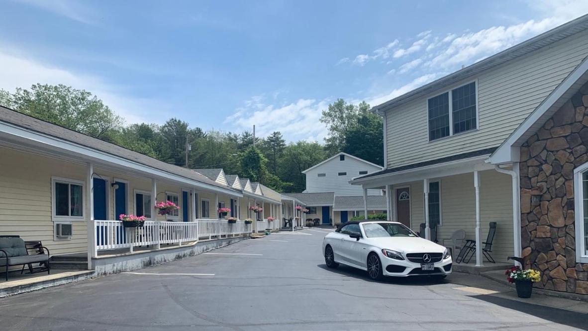 Green Acre Motel photo 32