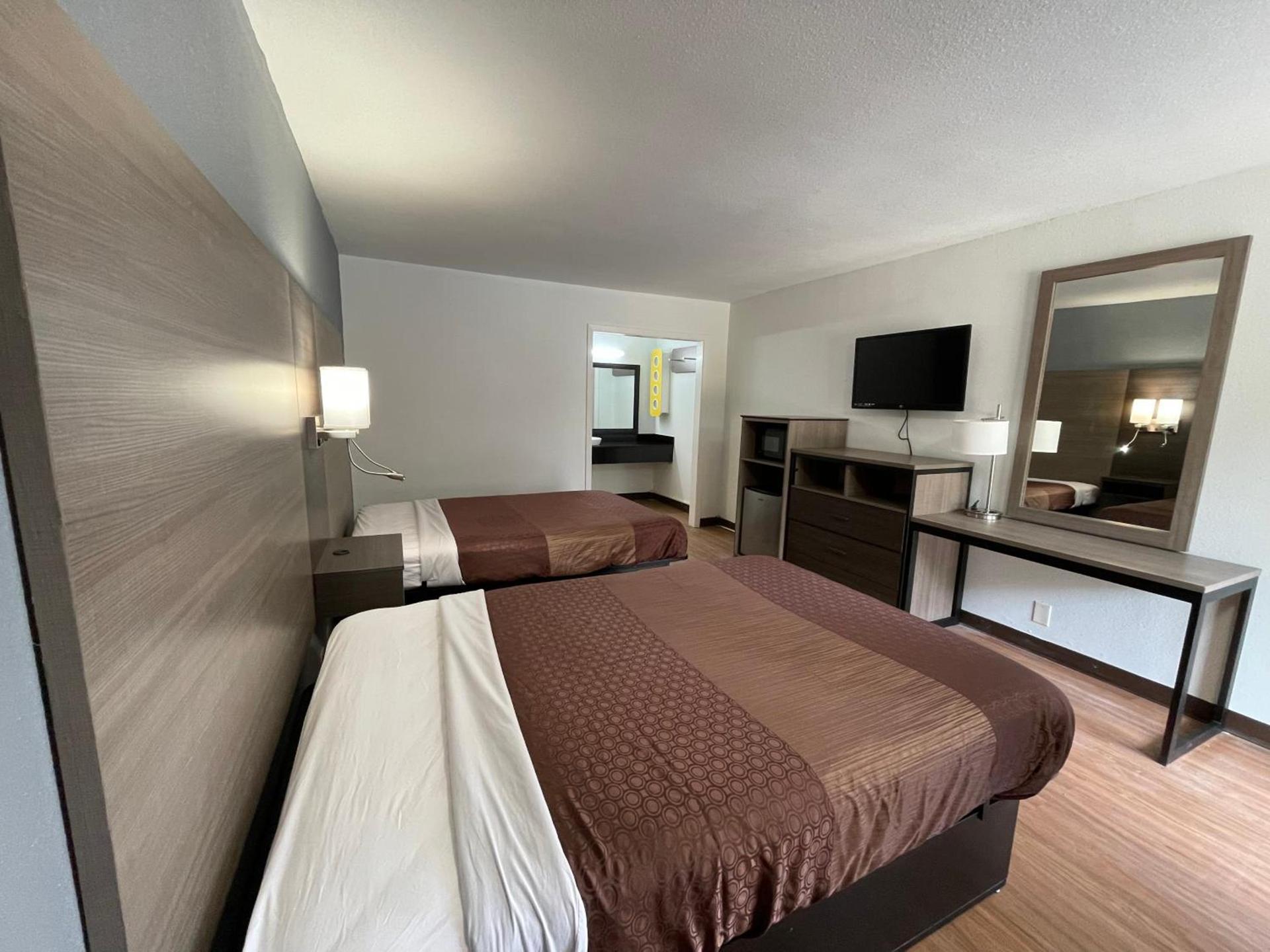 Landmark Hotel photo 19