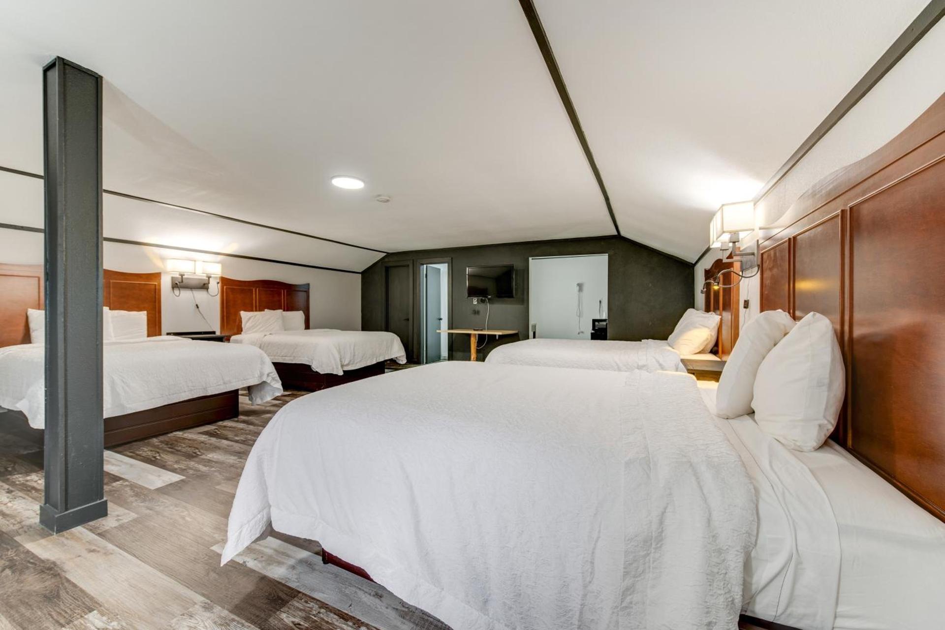 Dolores Mountain Inn photo 7