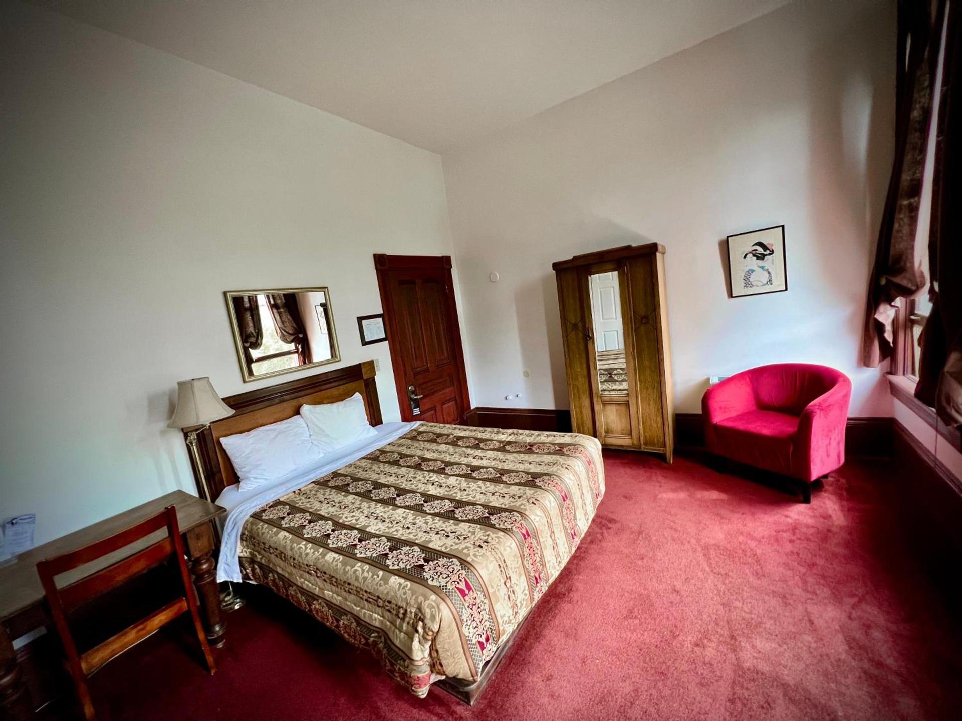 The Monarch Hotel photo 9