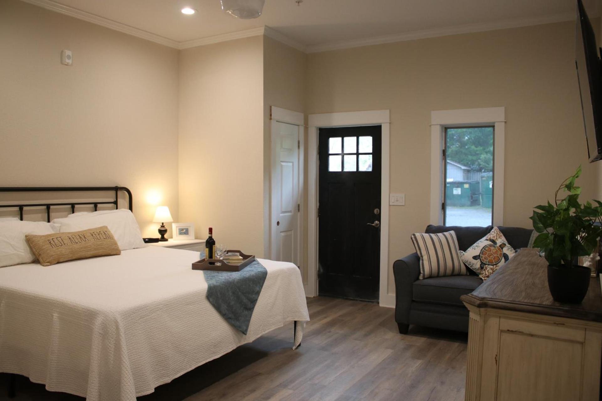 Wild Horse Inn photo 20