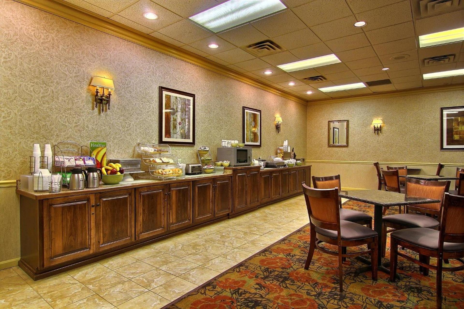 Quality Inn & Suites Mansfield photo 13