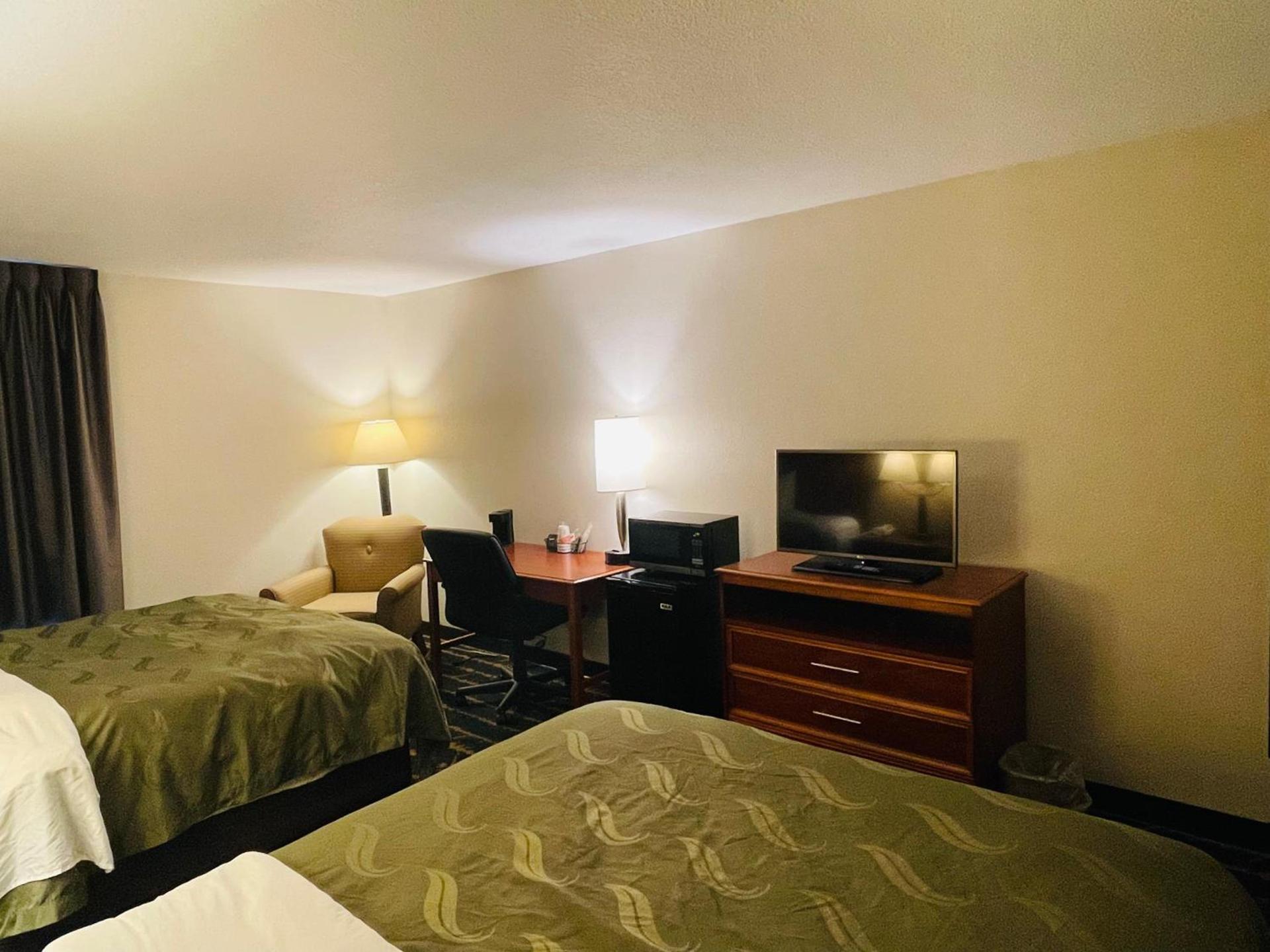Quality Inn photo 11