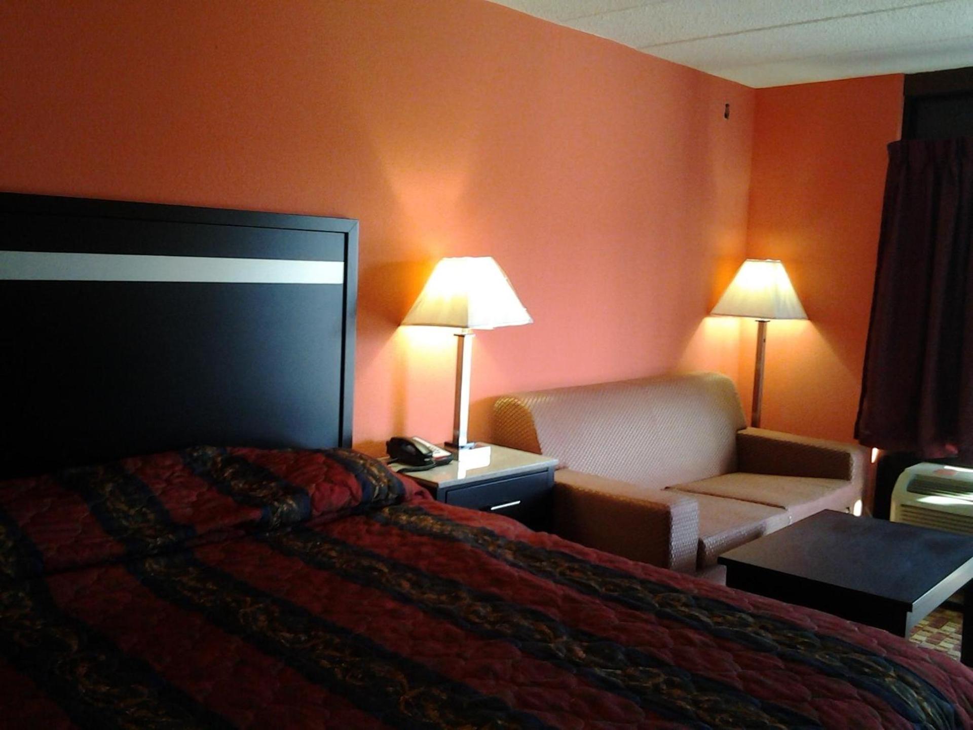 Elkton Lodge photo 12