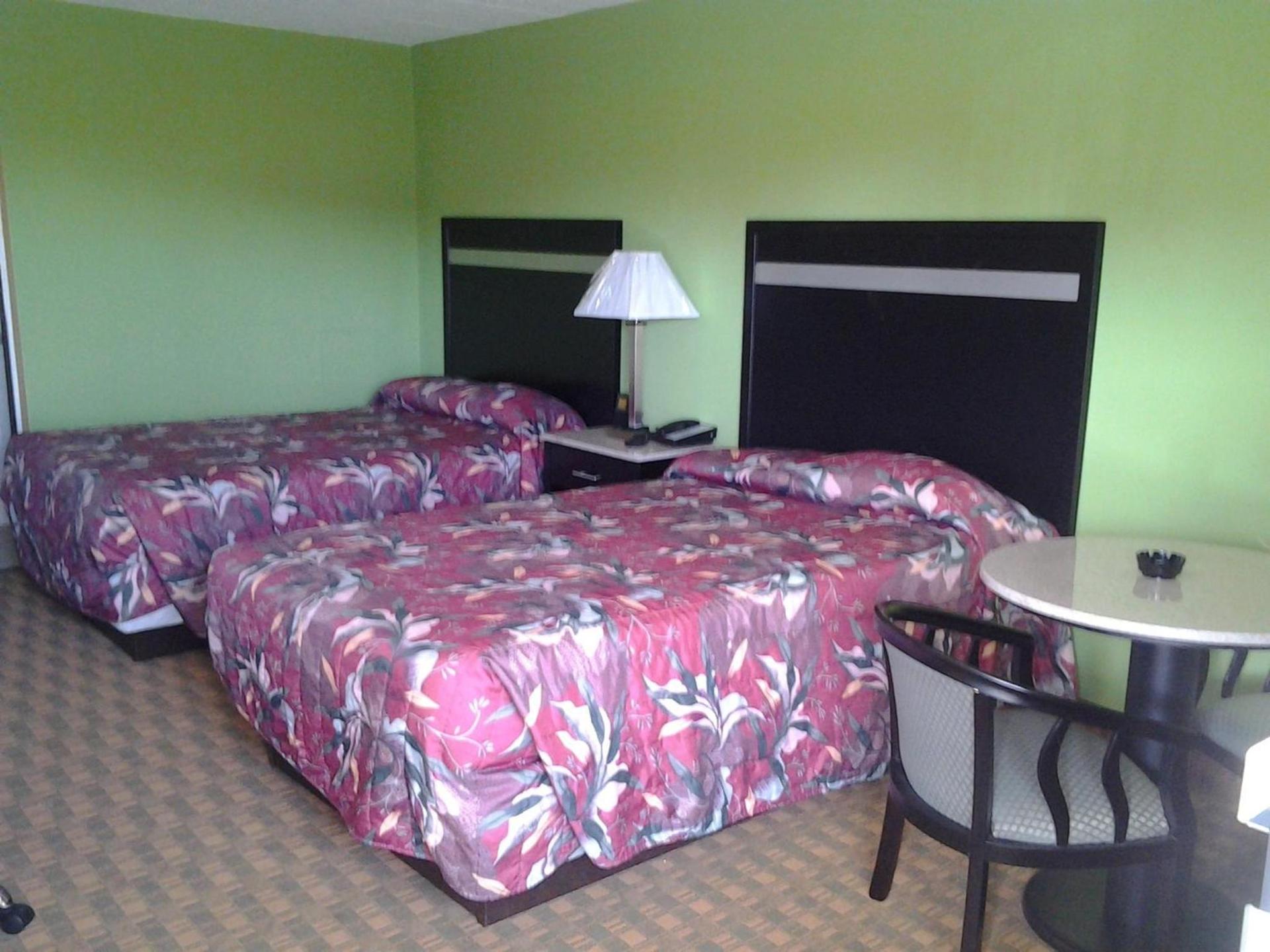 Elkton Lodge photo 10