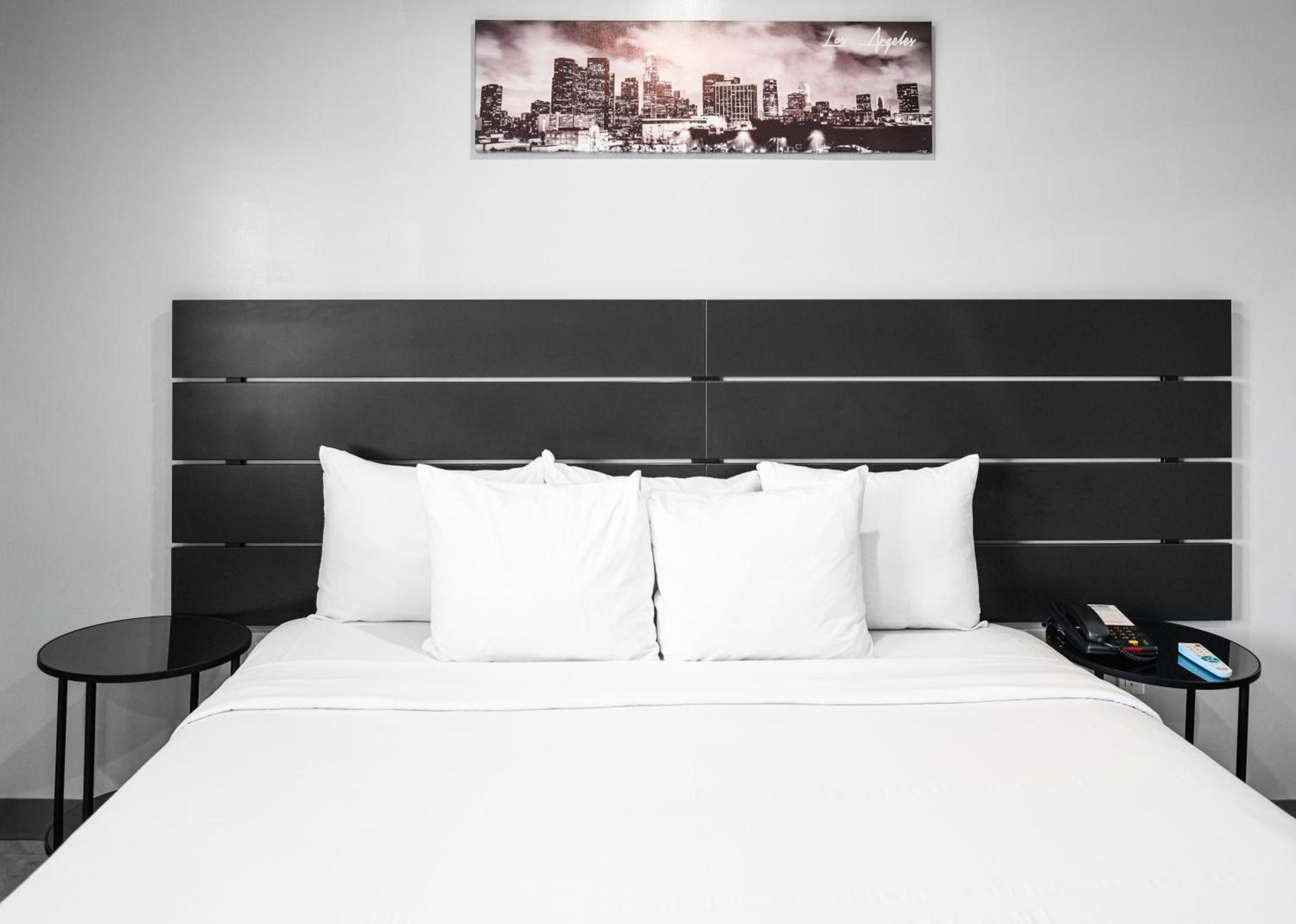 Hollywood Inn Express LAX photo 5