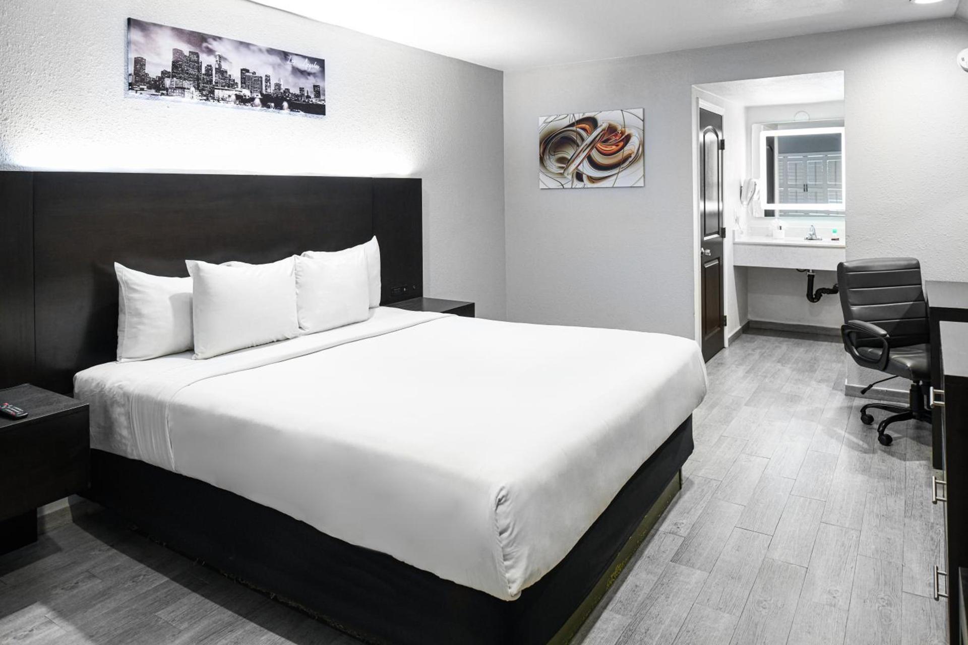 Hollywood Inn Express LAX photo 8