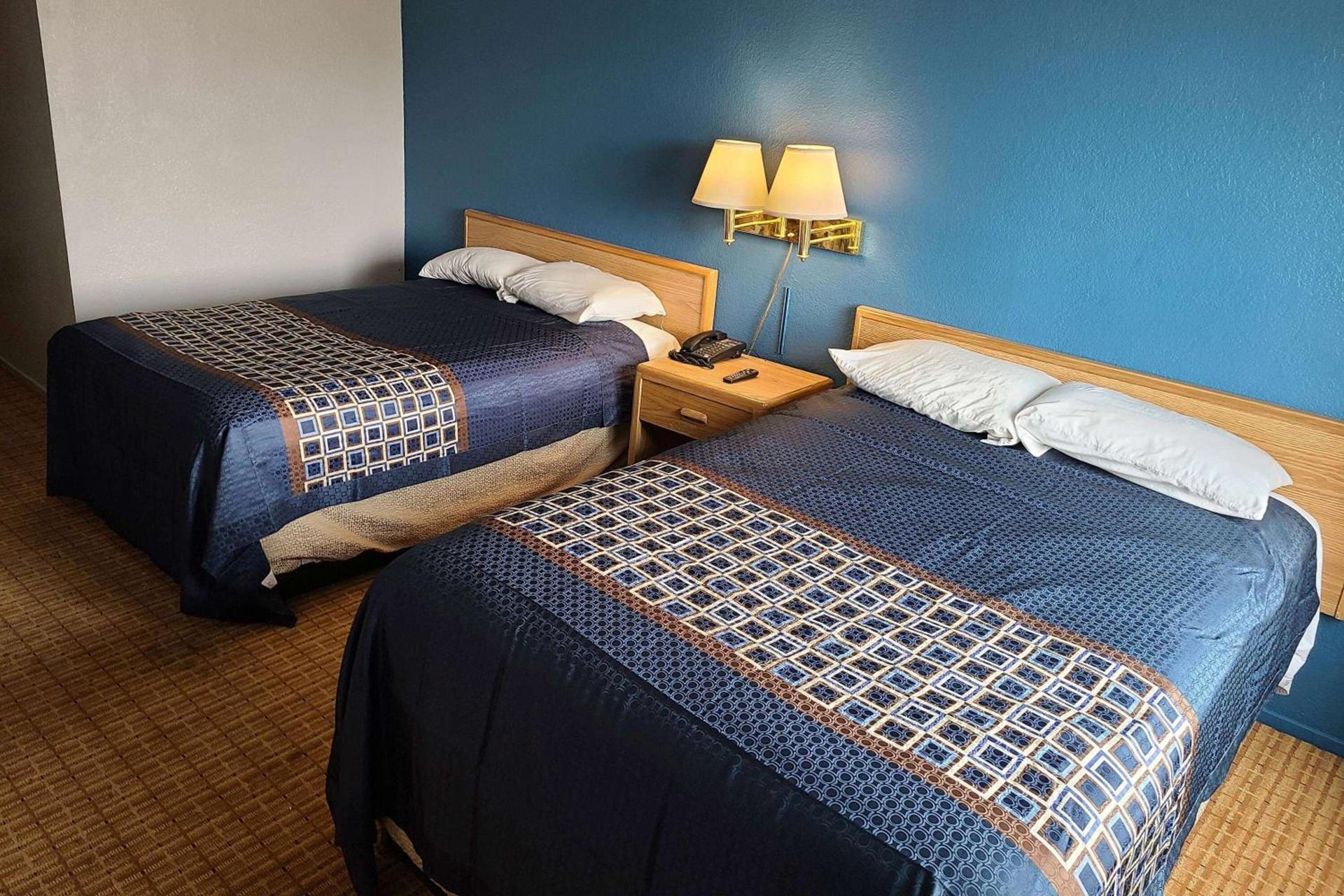 Travelodge by Wyndham Stockton photo 9
