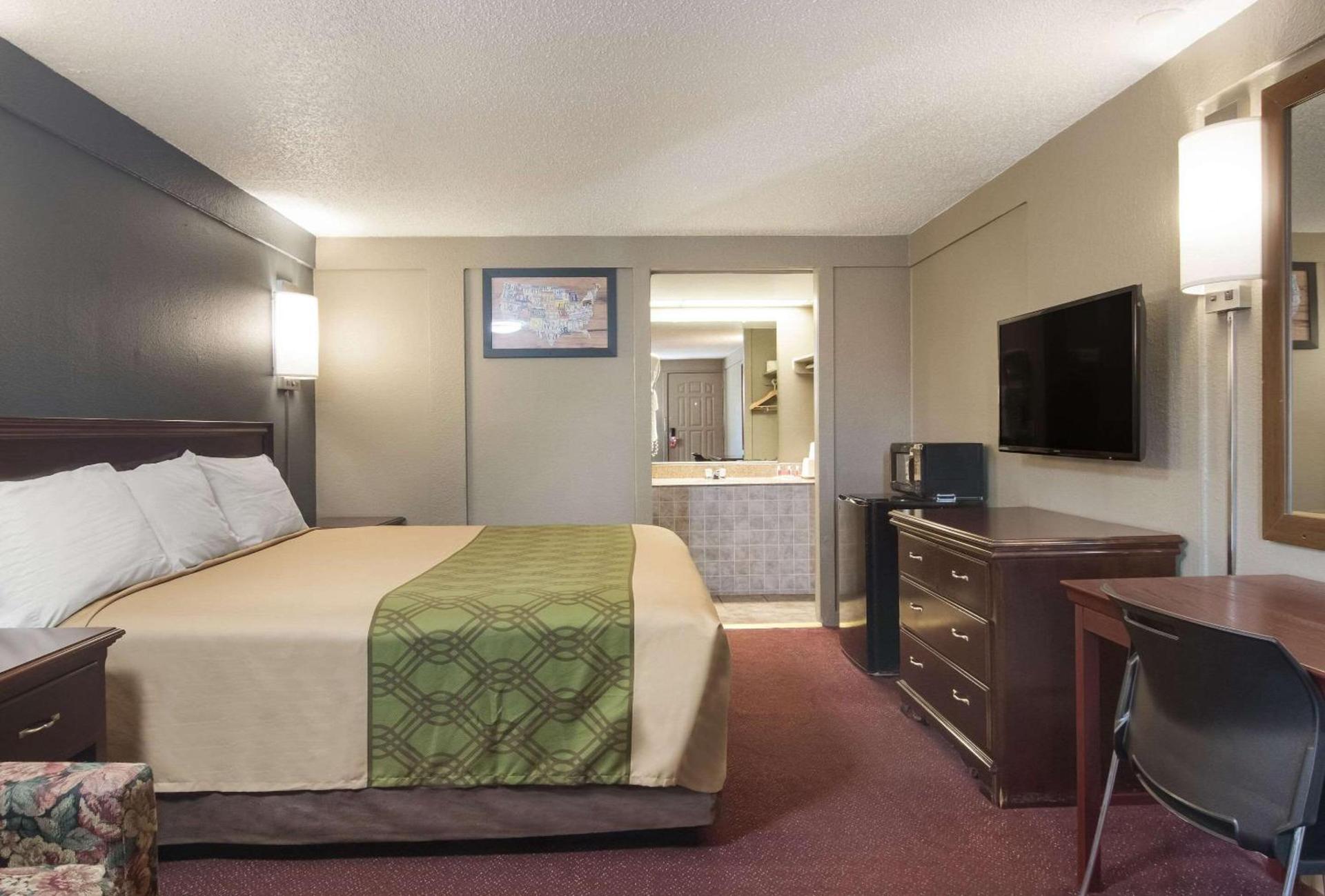 Econo Lodge Pittsburgh I-79 photo 21