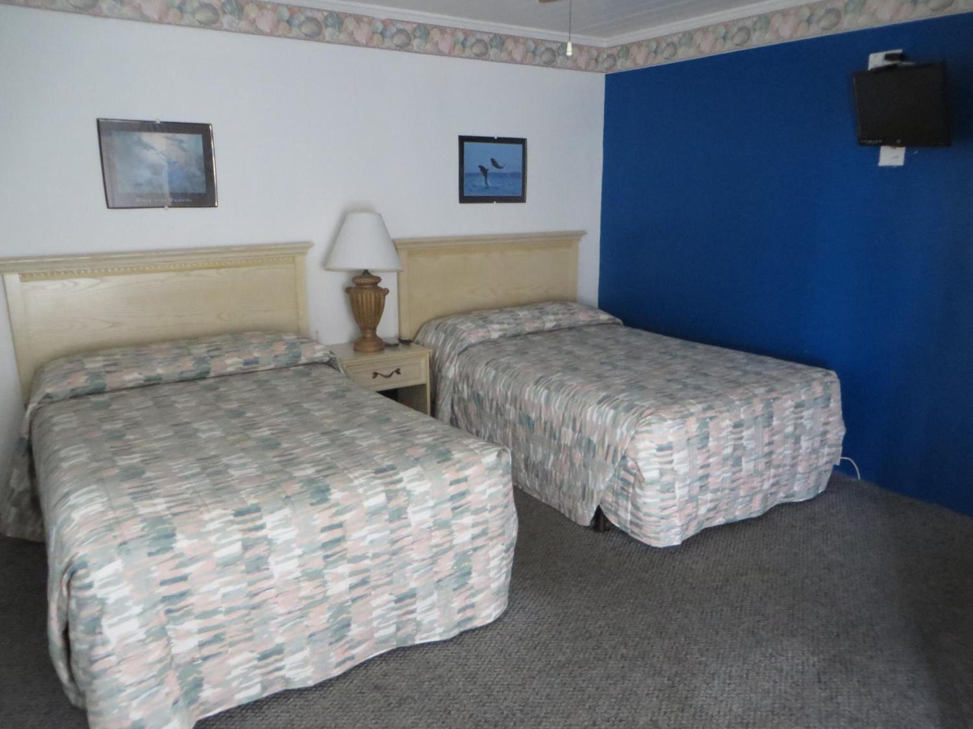 Royal Palms Motel photo 4