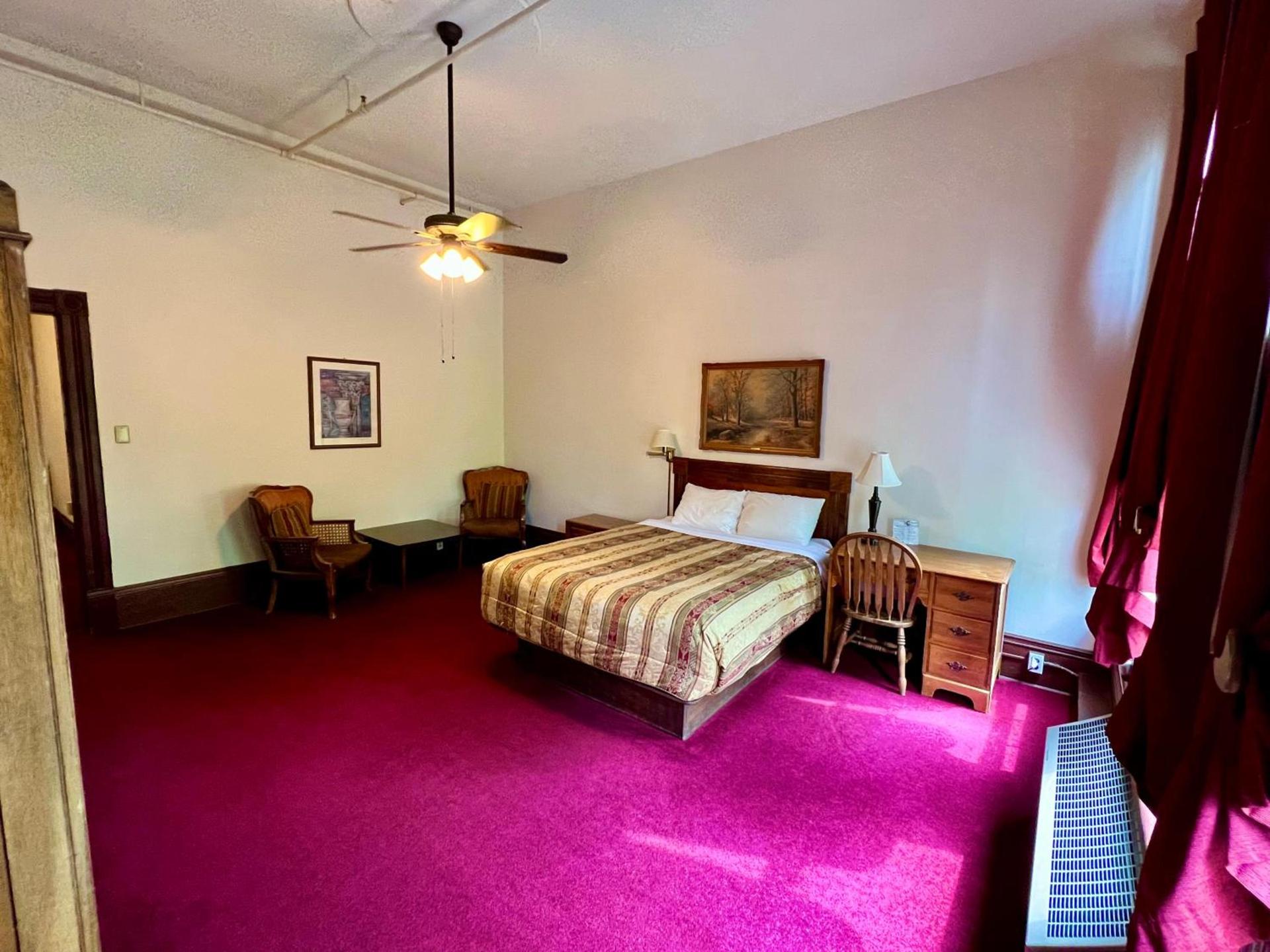 The Monarch Hotel photo 58