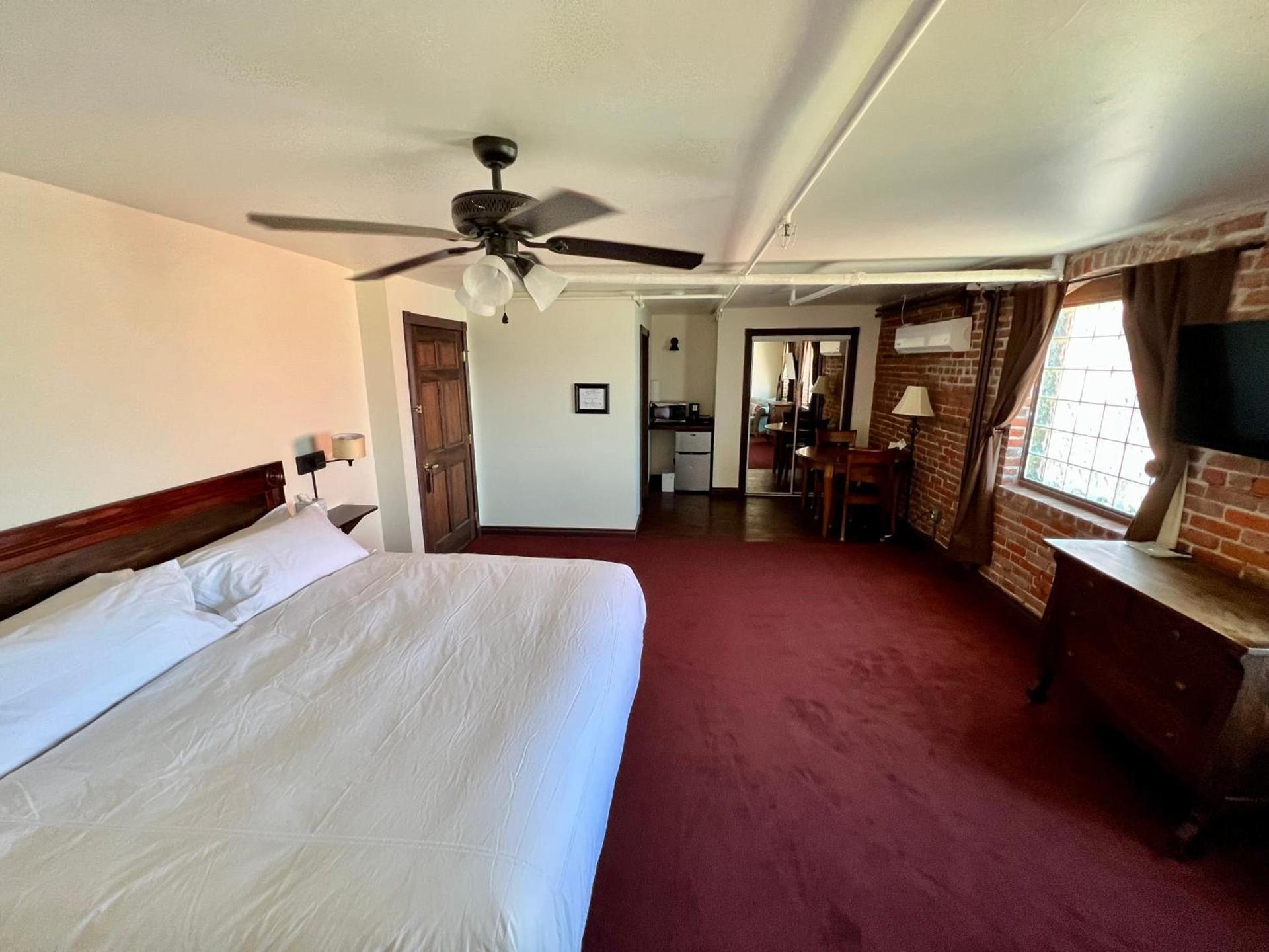 The Monarch Hotel photo 14