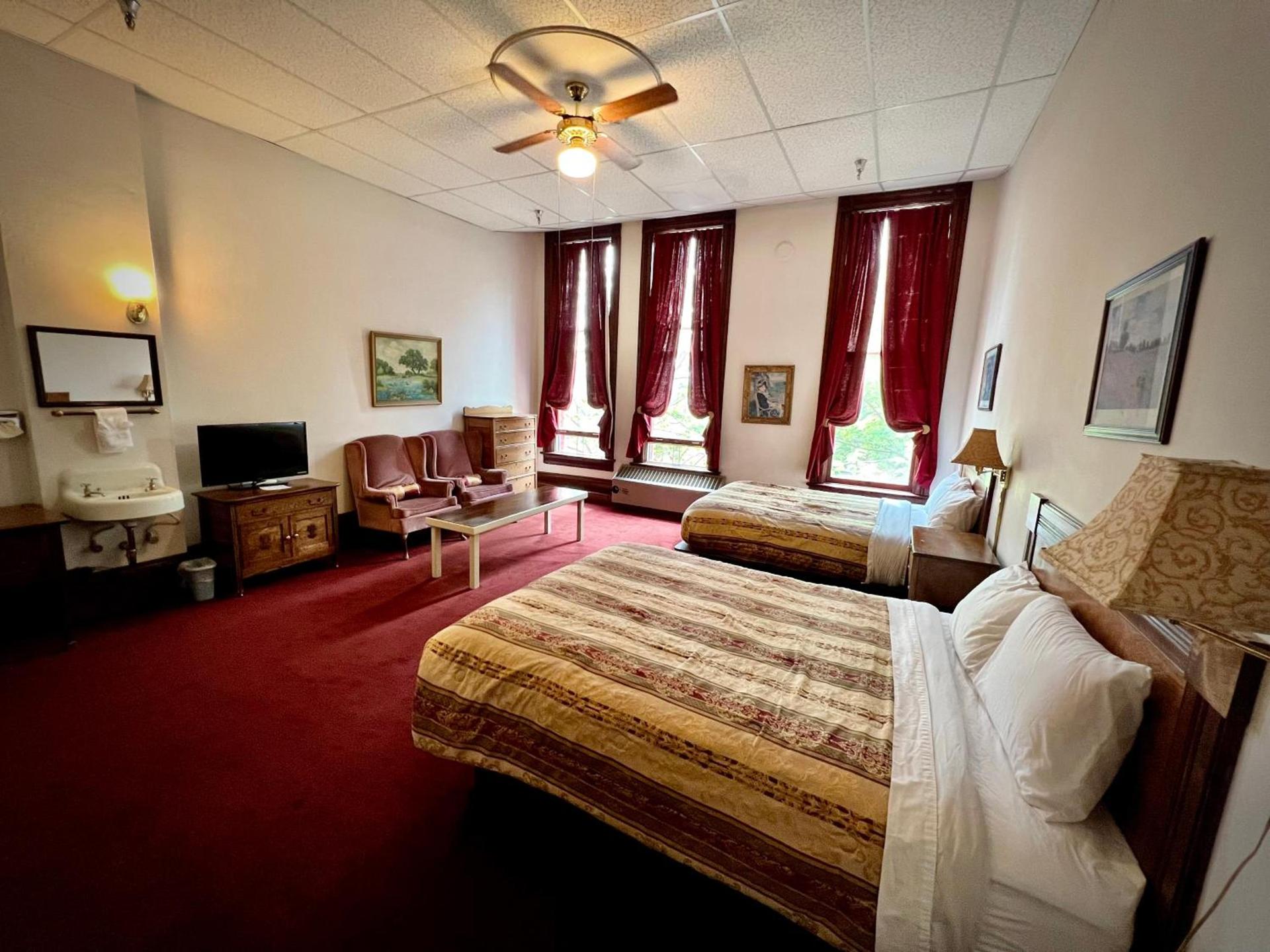 The Monarch Hotel photo 18