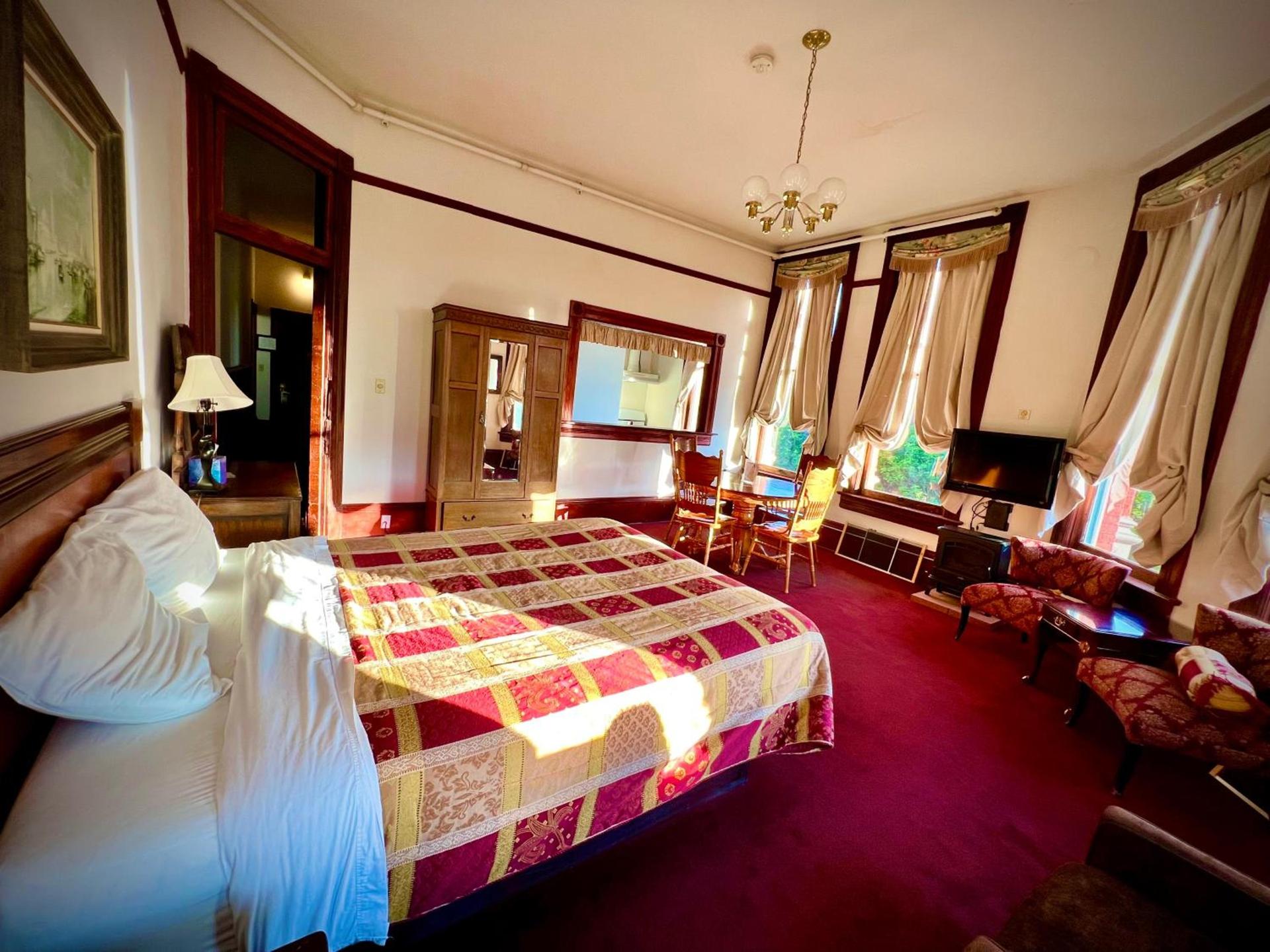 The Monarch Hotel photo 19