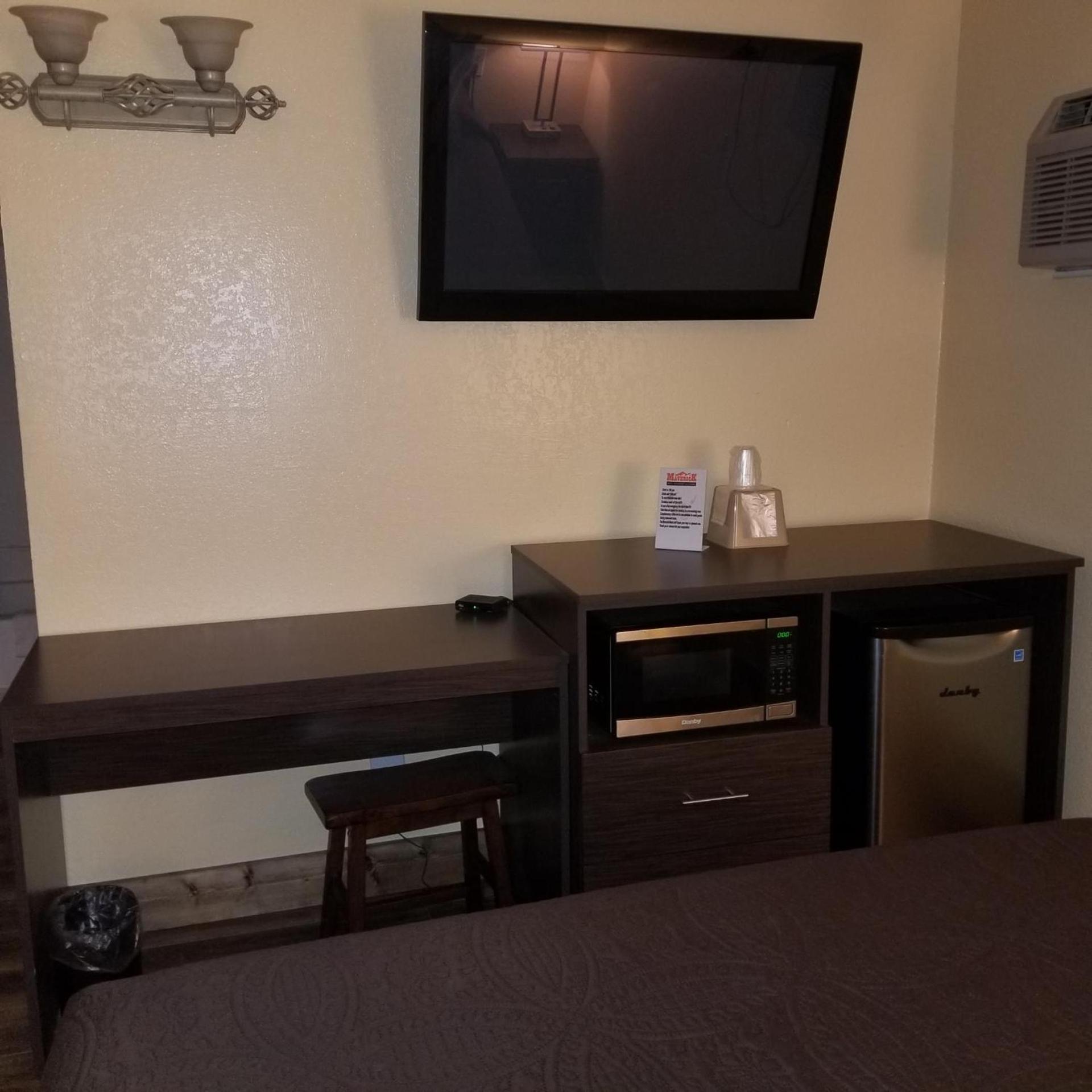 Frontier Lodge photo 11