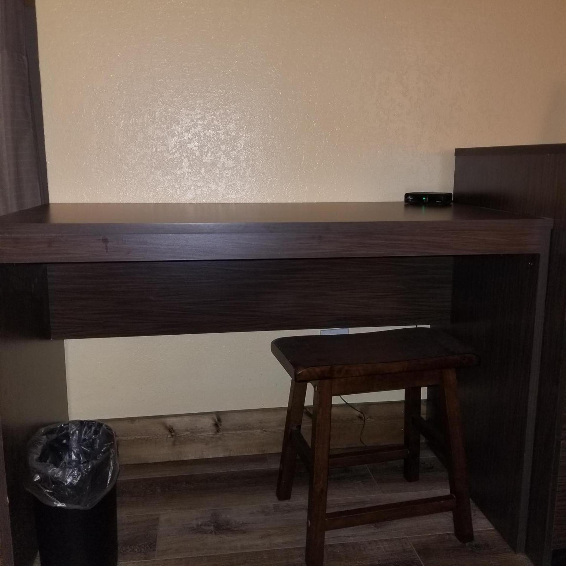 Frontier Lodge photo 10