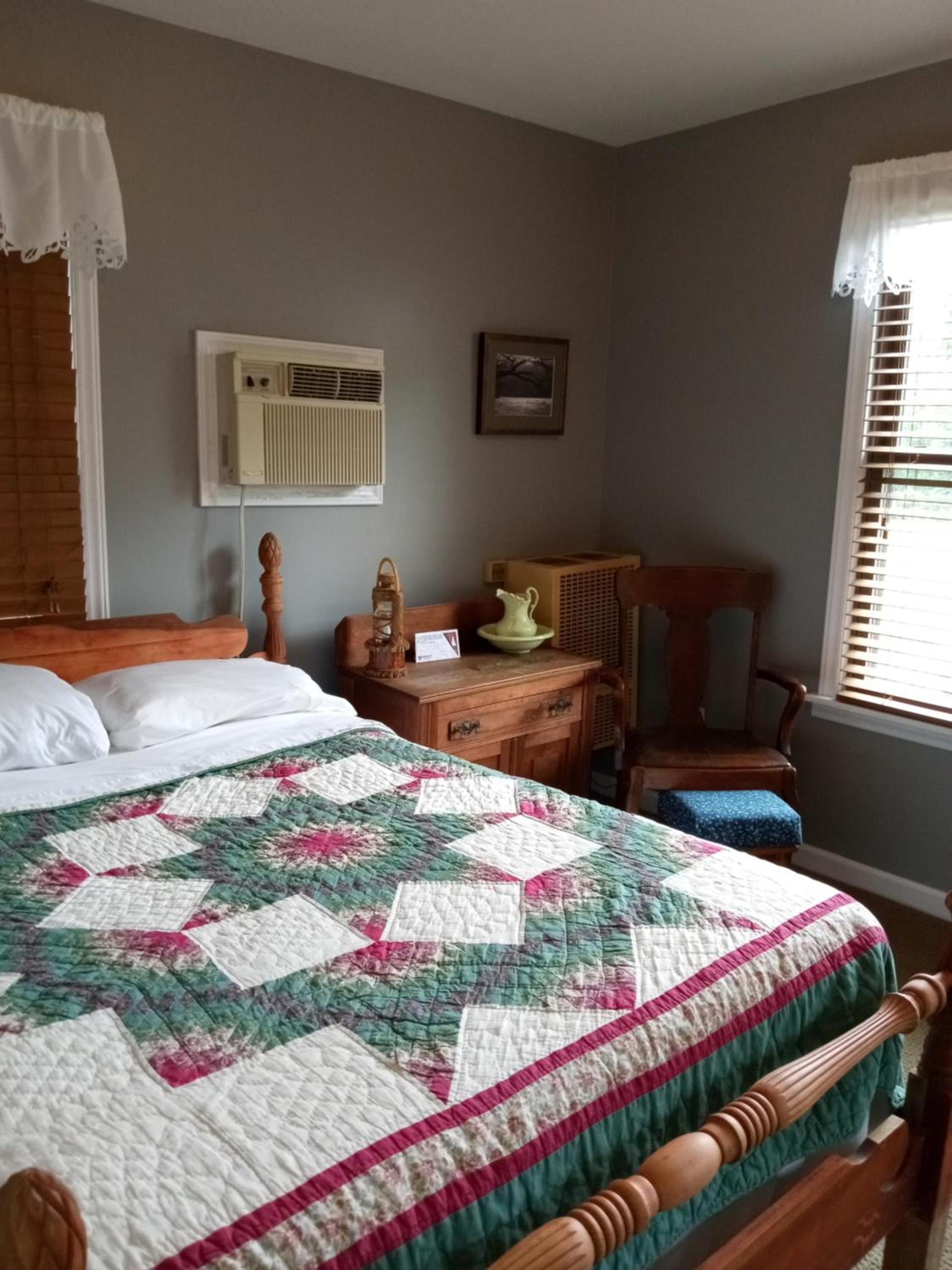 Laughing Heart Lodge photo 1
