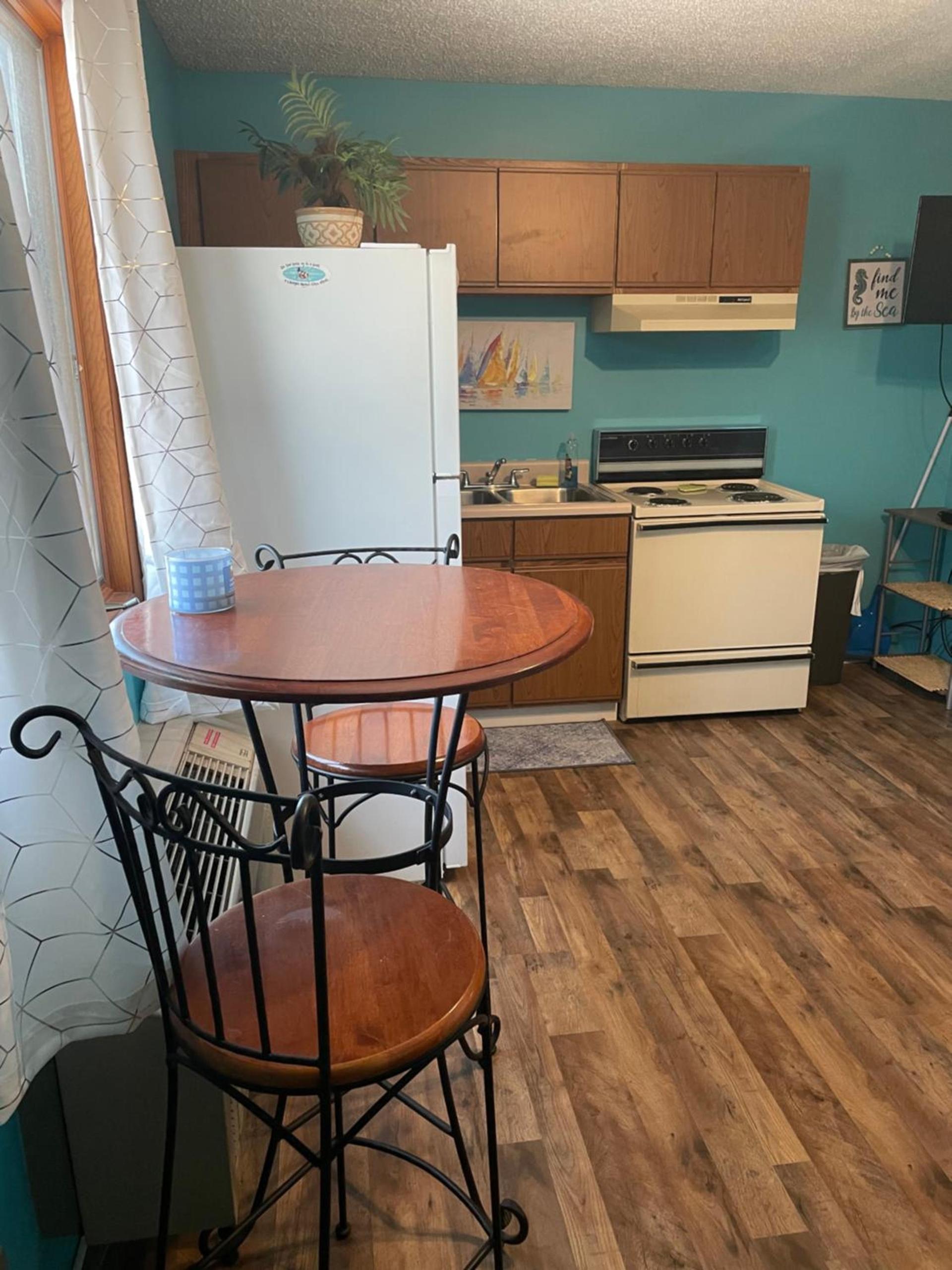 Lake Point Motel photo 28