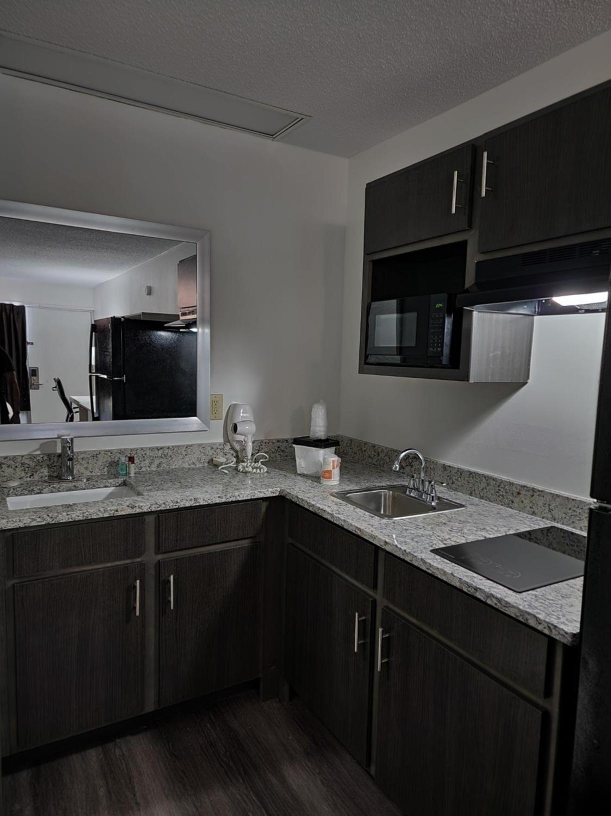 Suburban Studios Cookeville photo 3