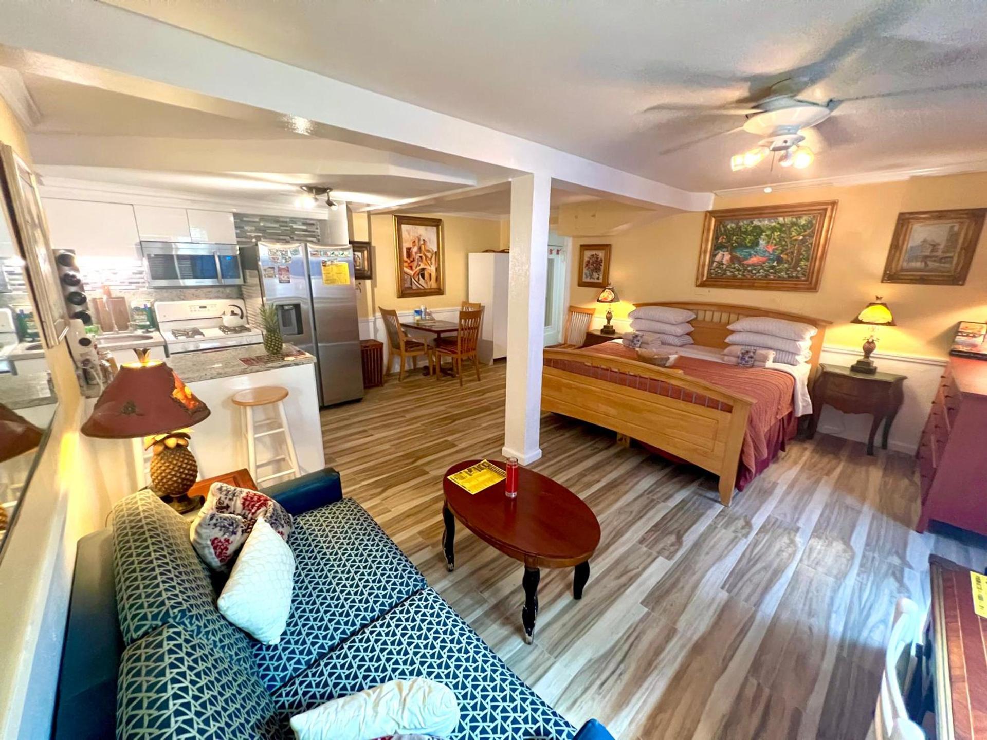 Villa Sinclair Beach Suites and Spa photo 30