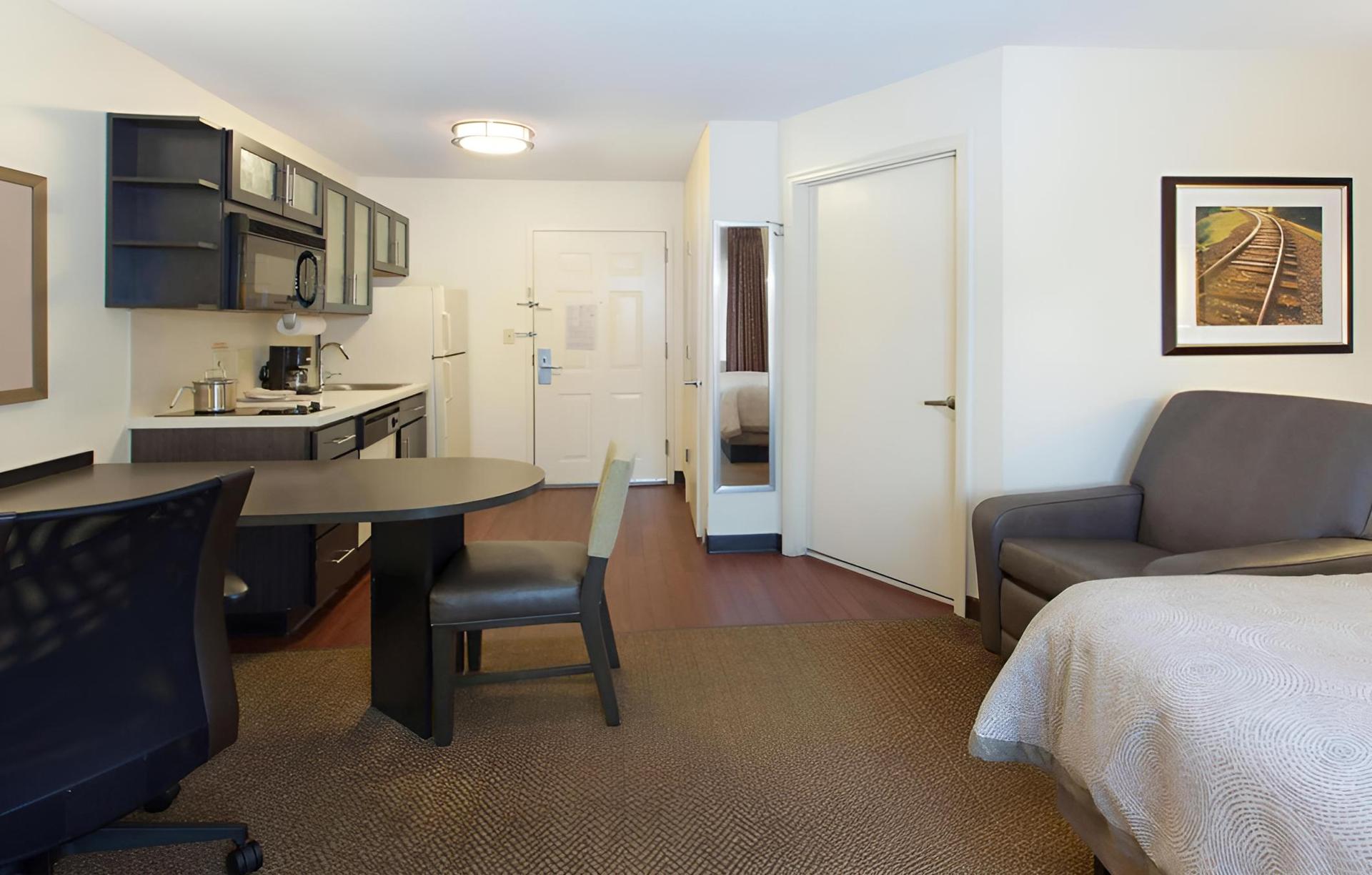 Sonesta Simply Suites Houston Galleria Medical Center photo 6