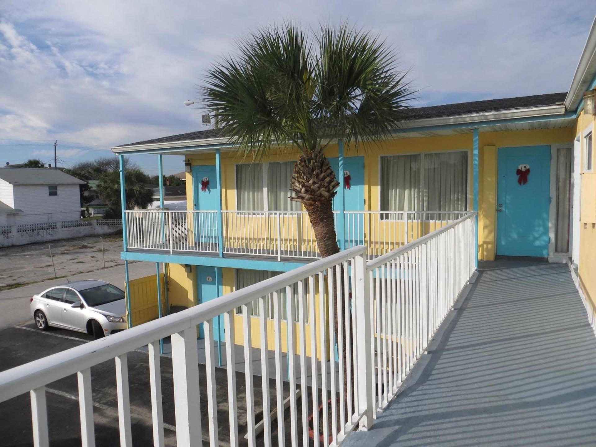 Skyway Motel photo 16