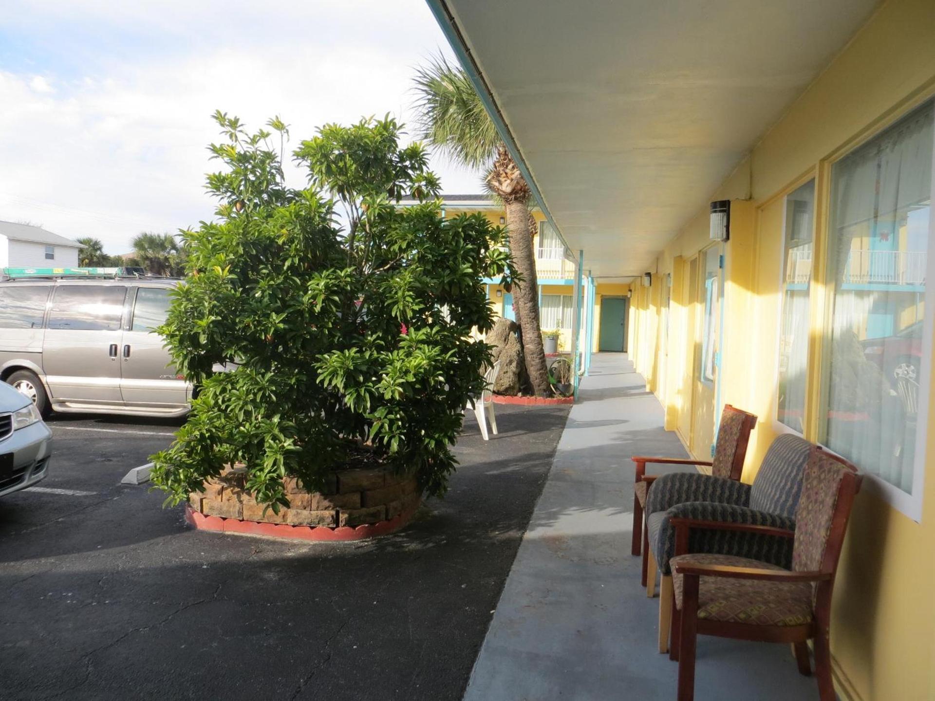 Skyway Motel photo 20